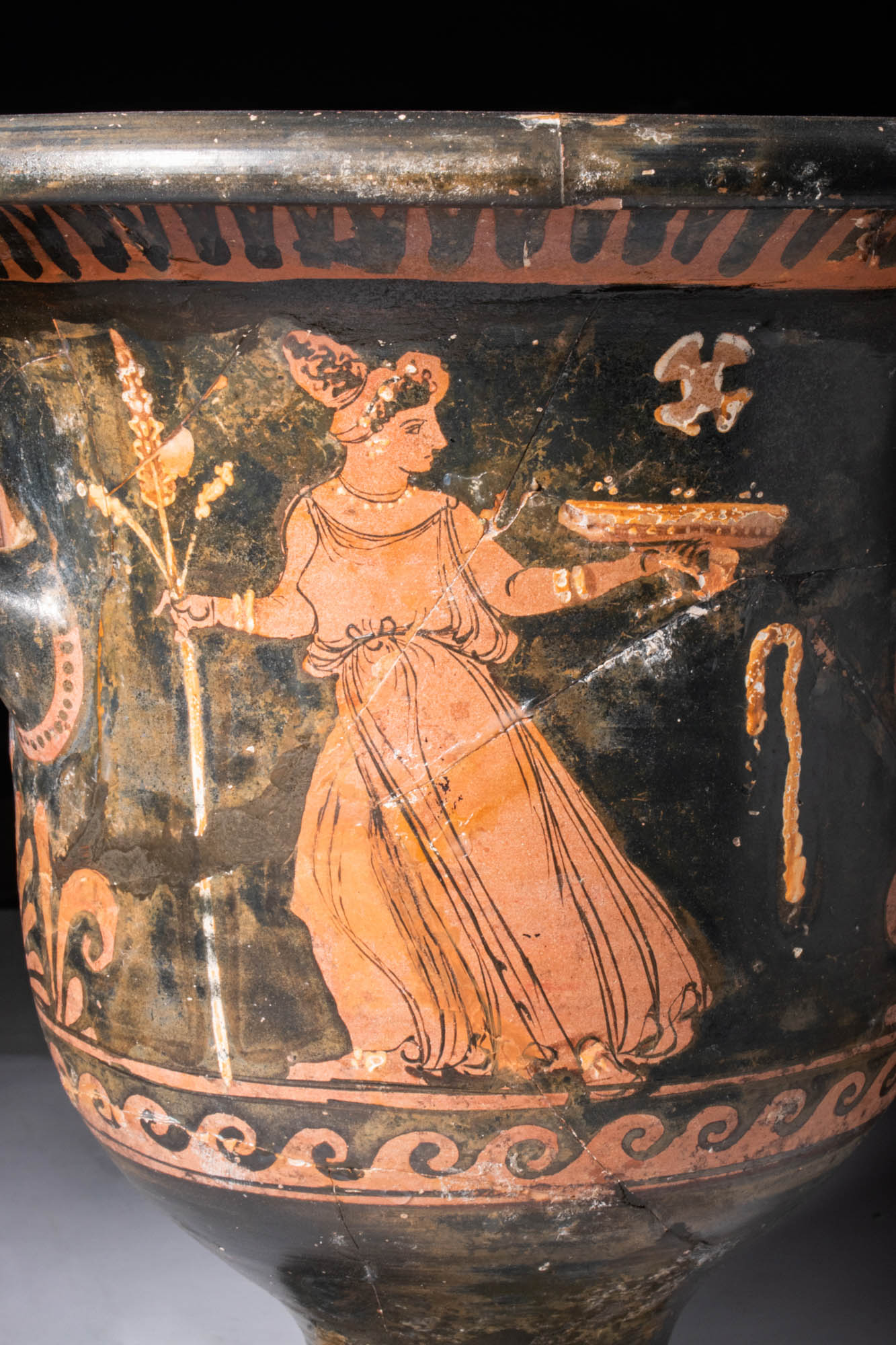 RARE GREEK APULIAN RED-FIGURE BELL KRATER WITH SWAN - Image 6 of 6