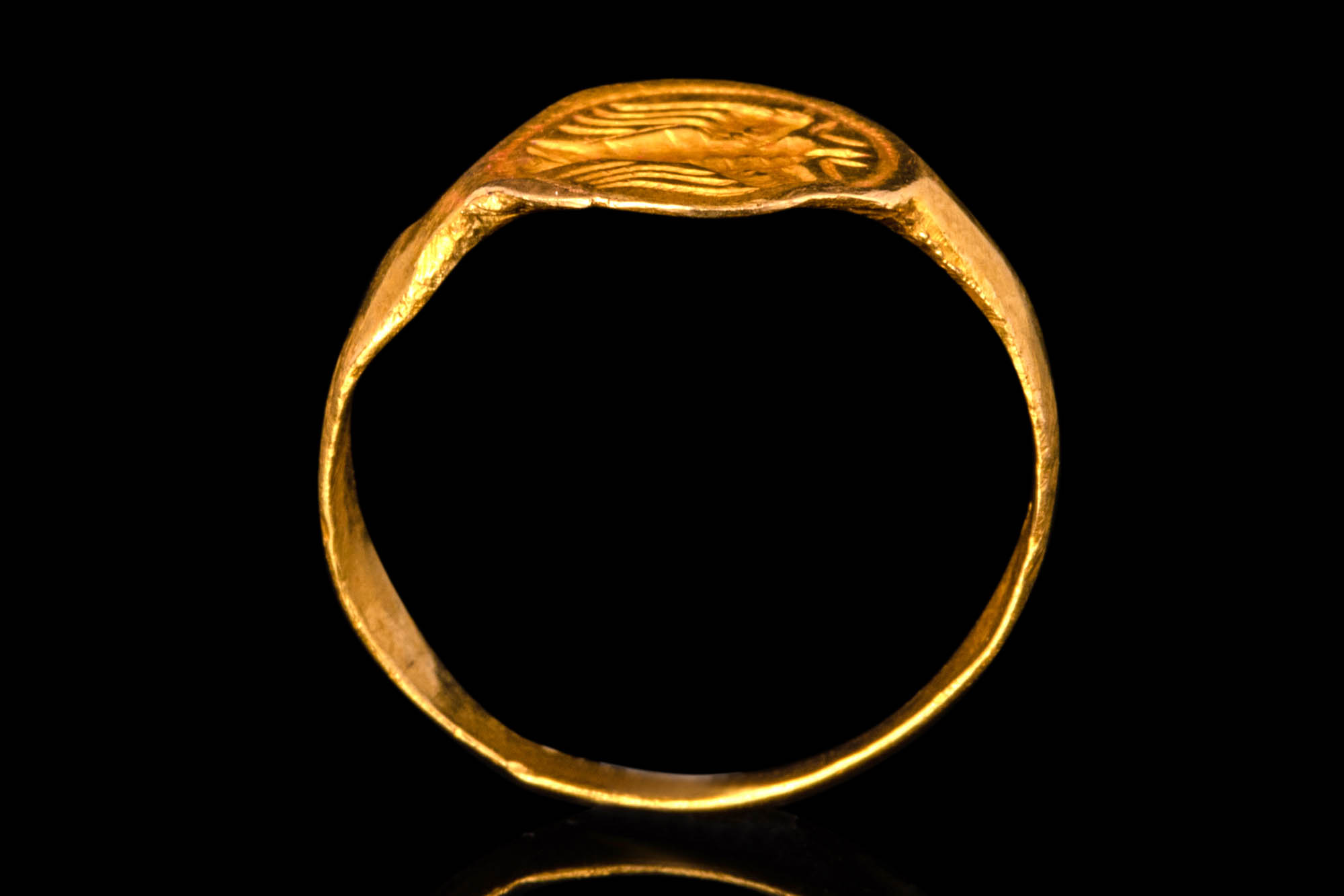 GREEK HELLENISTIC GOLD RING WITH BIRD WITH SPREAD WINGS - Bild 6 aus 6