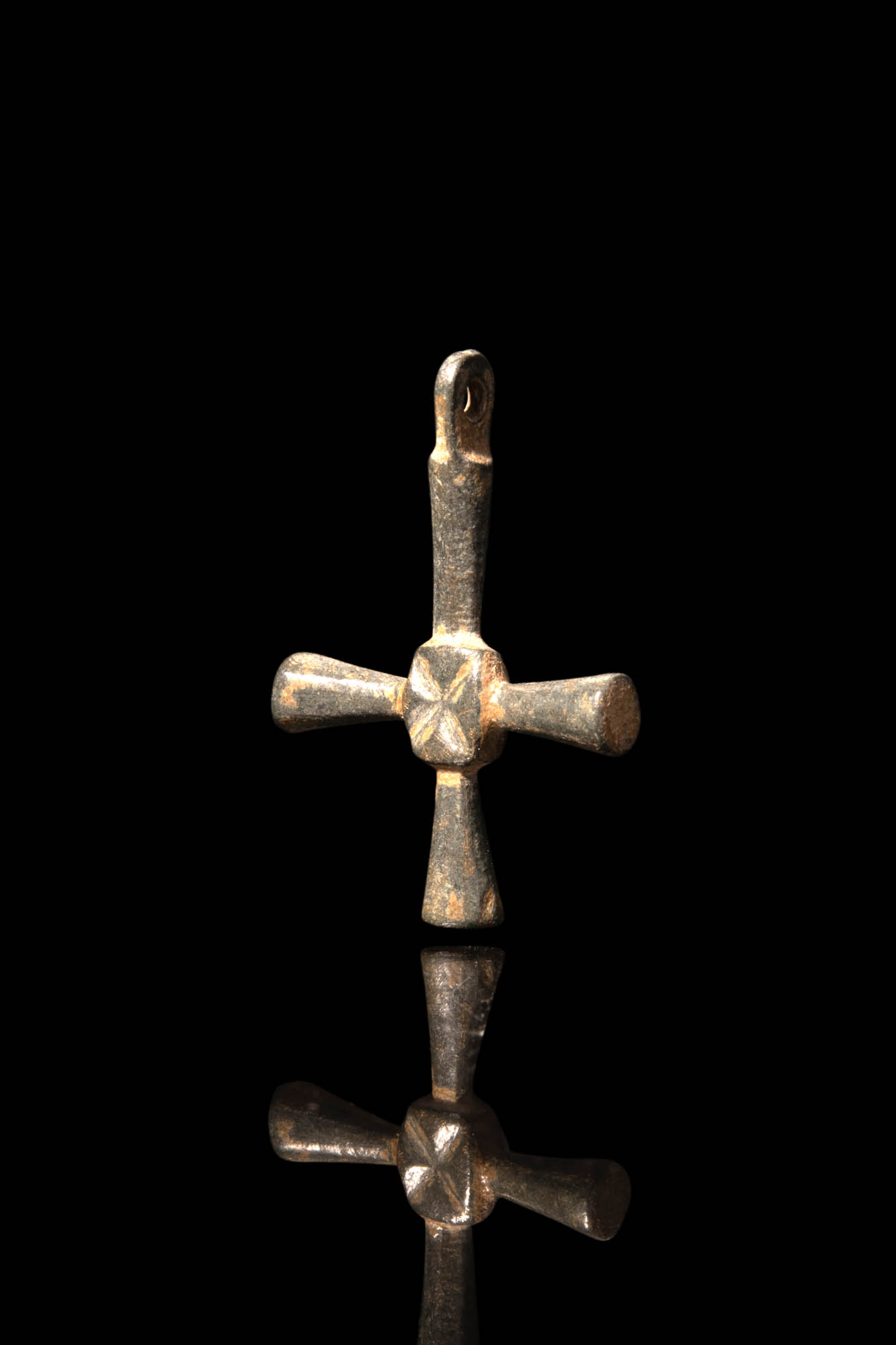 SAXON ERA BRONZE CROSS - Image 2 of 3