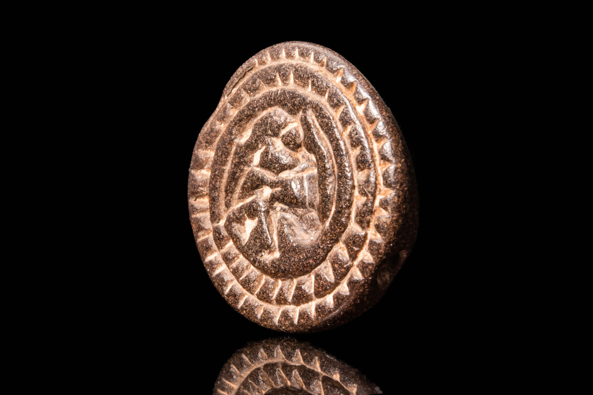 MESOPOTAMIAN STONE STAMP SEAL WITH A MONKEY - Image 2 of 4