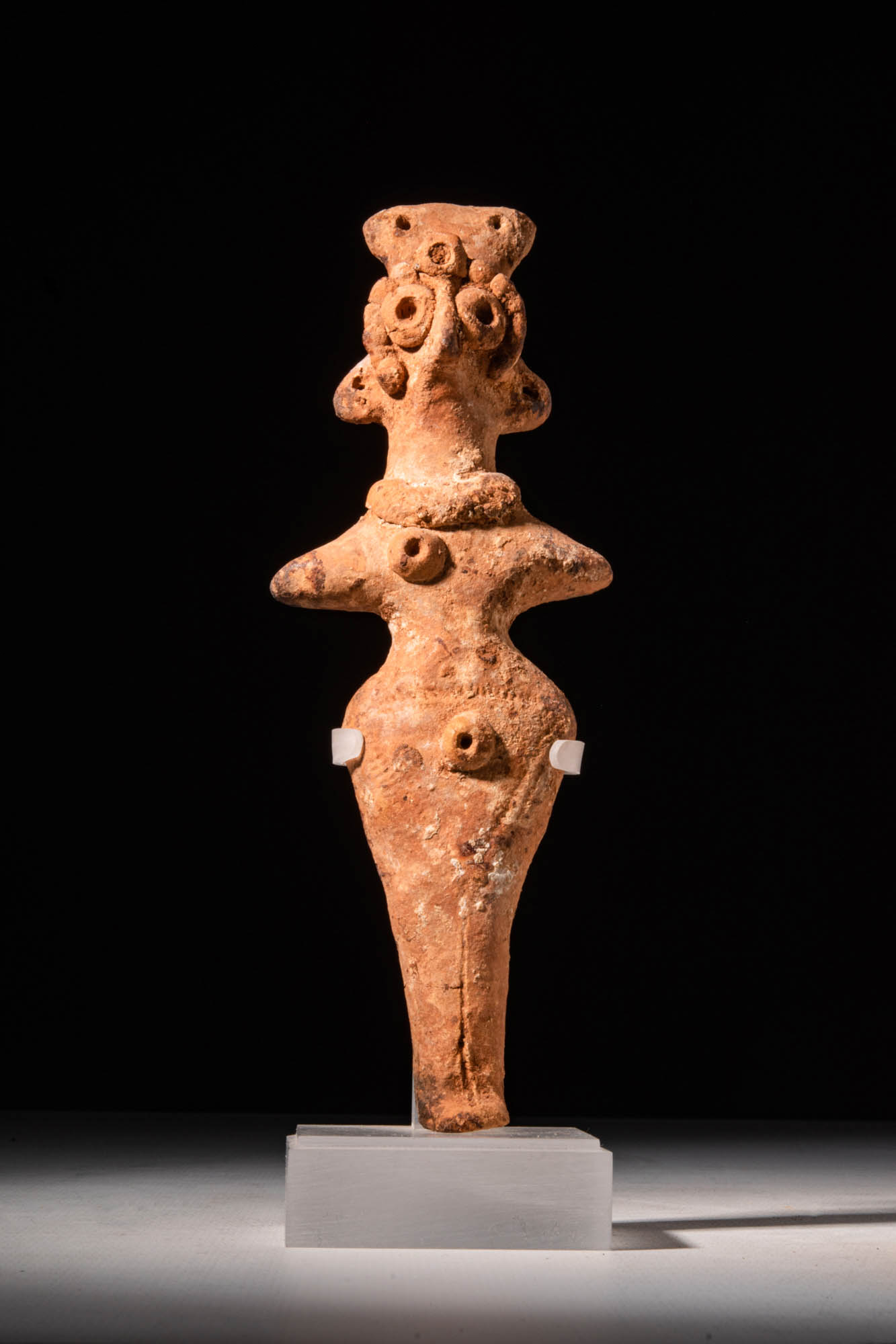 CYPRIOT POTTERY STATUETTE