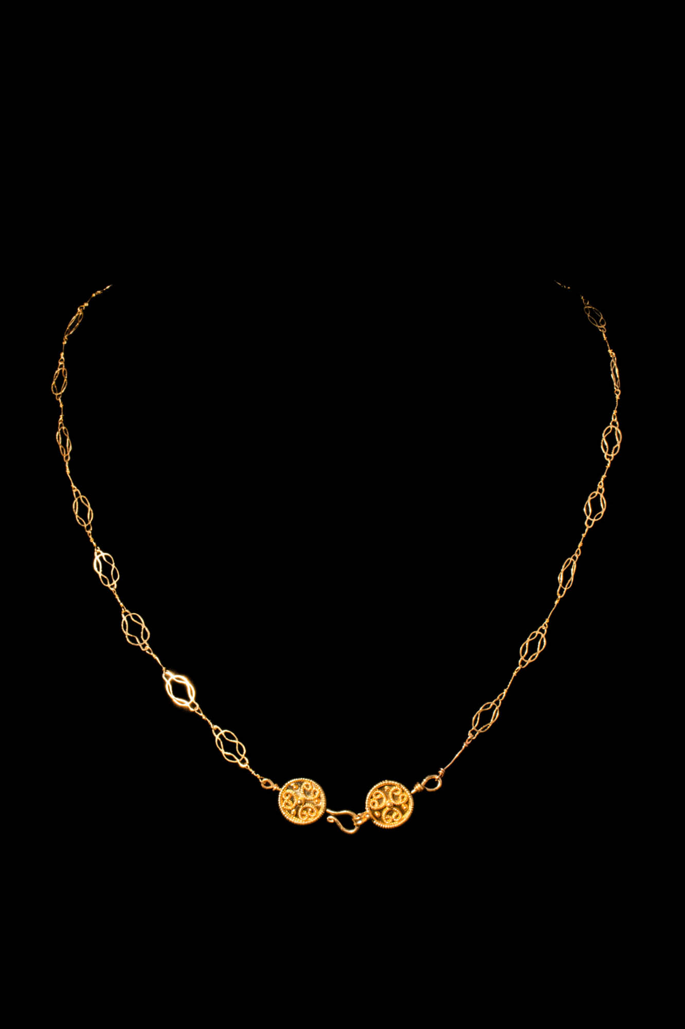 BYZANTINE GOLD NECKLACE WITH TWO DISC SHAPED MEDALLIONS