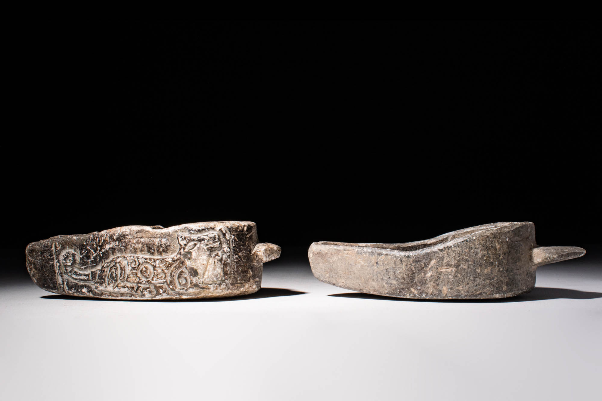 PAIR OF BACTRIAN STONE OIL LAMPS DECORATED - Image 3 of 4