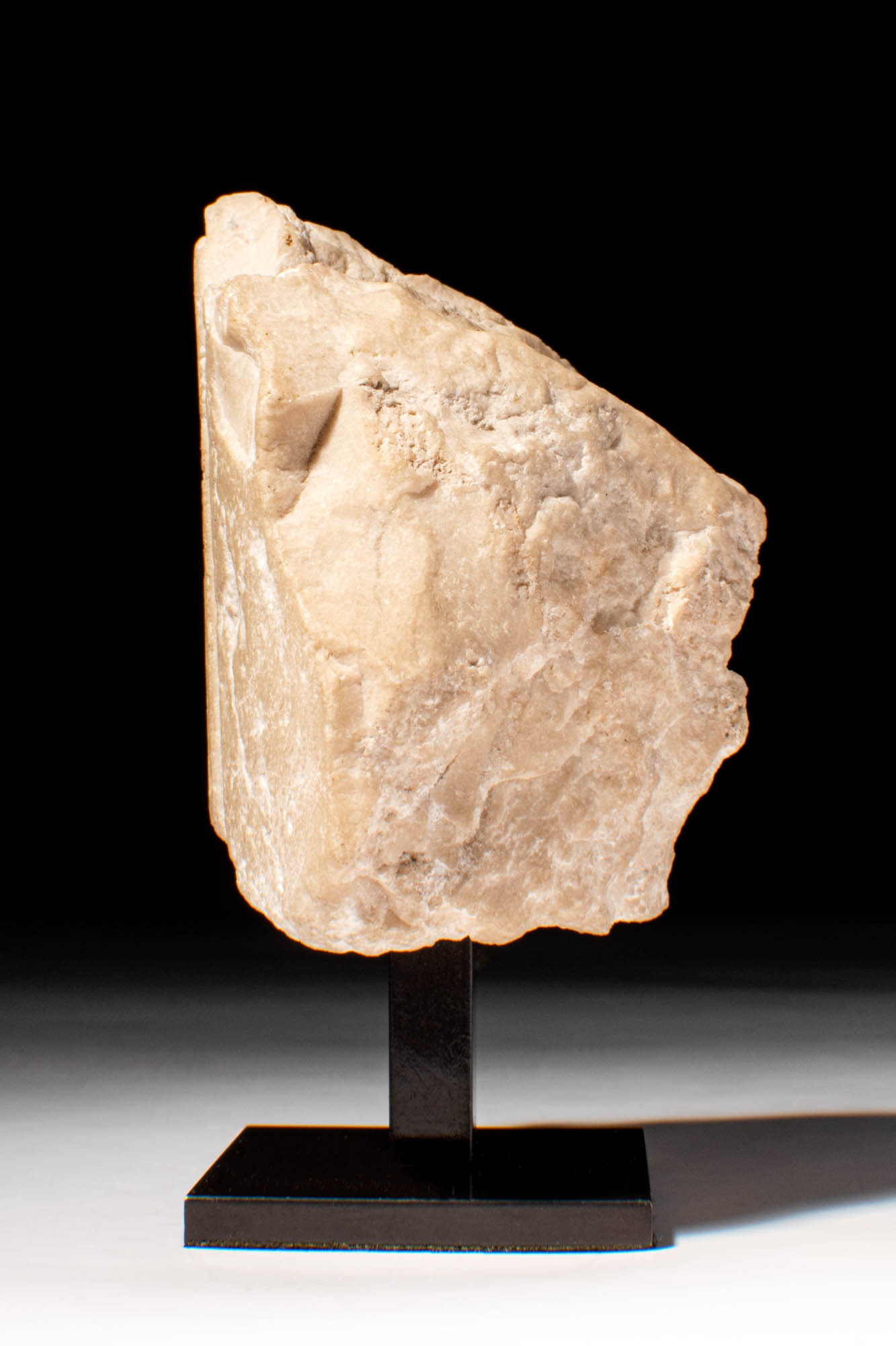 EGYPTIAN LIMESTONE FRAGMENT WITH CARTOUCHE OF THE ATEN - Image 4 of 4