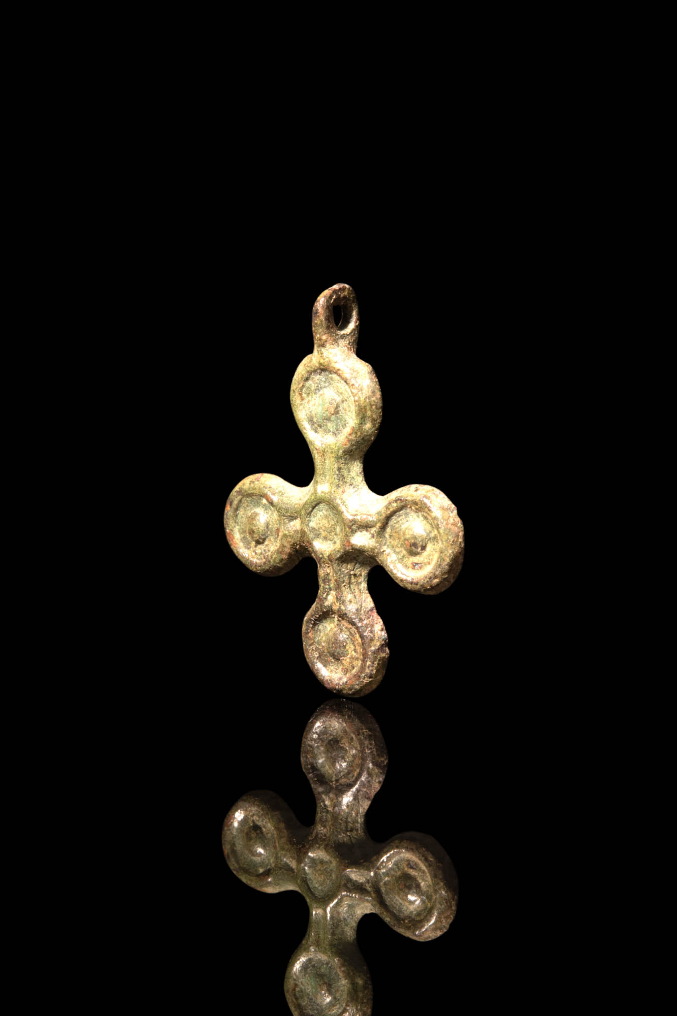 BYZANTINE BRONZE CROSS PENDANT REPRESENTING THE FIVE WOUNDS OF CHRIST - Image 2 of 3