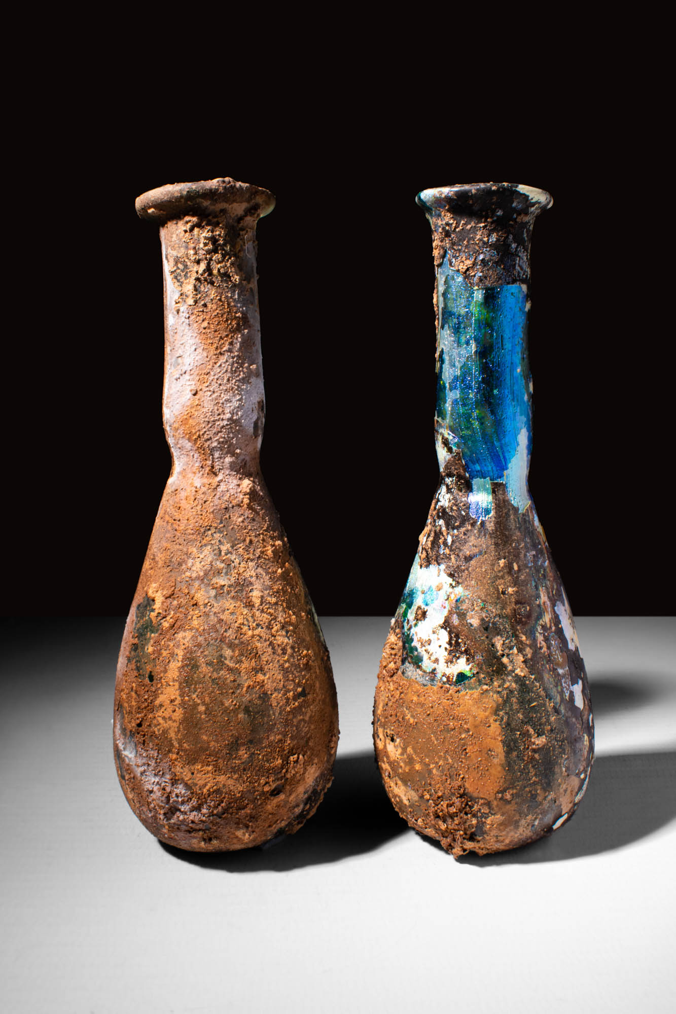 TWO ROMAN GLASS VESSELS WITH SUPERB COLOURS - Image 2 of 4