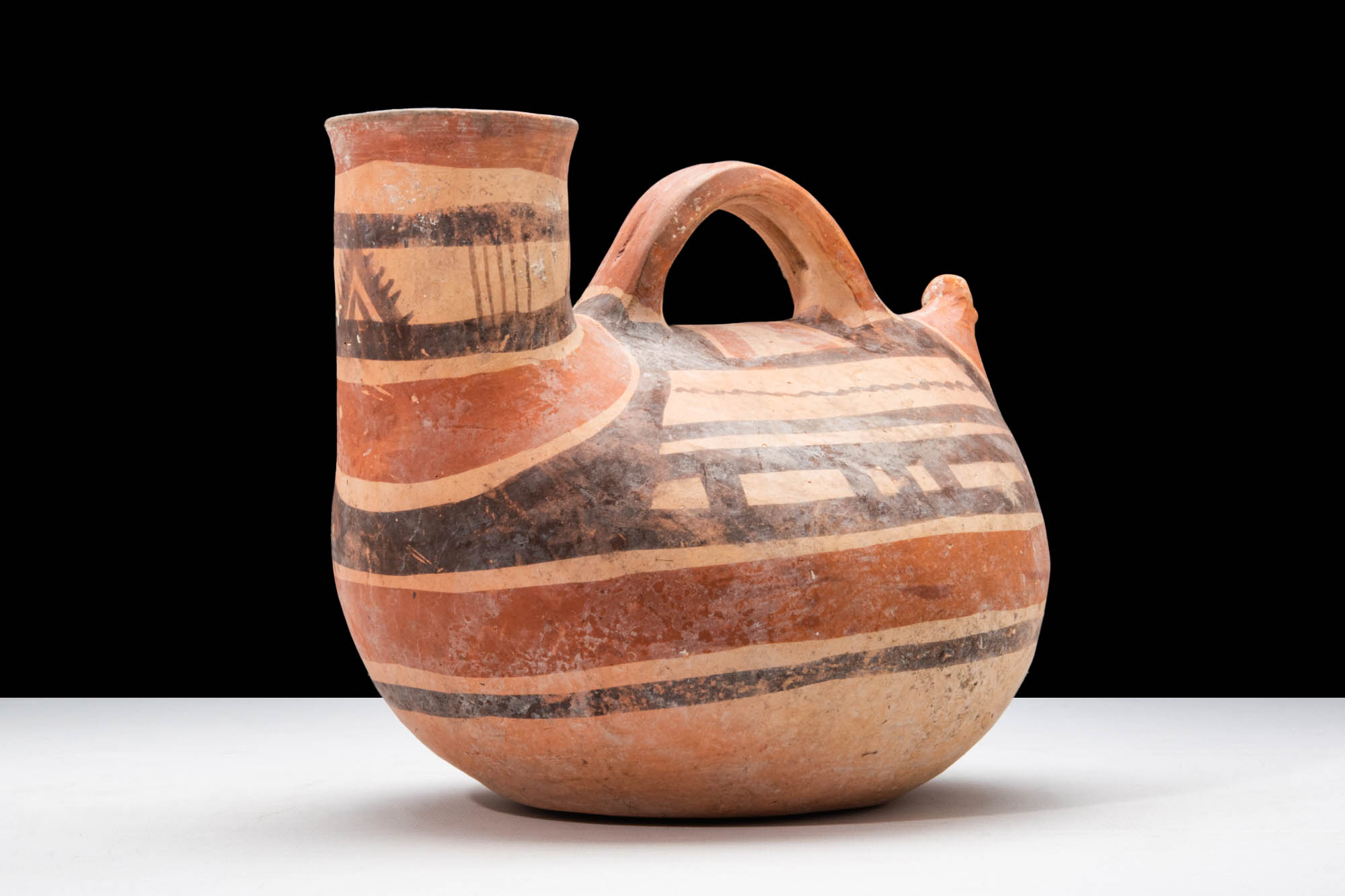 DAUNIAN TERRACOTTA BICHROME ASKOS