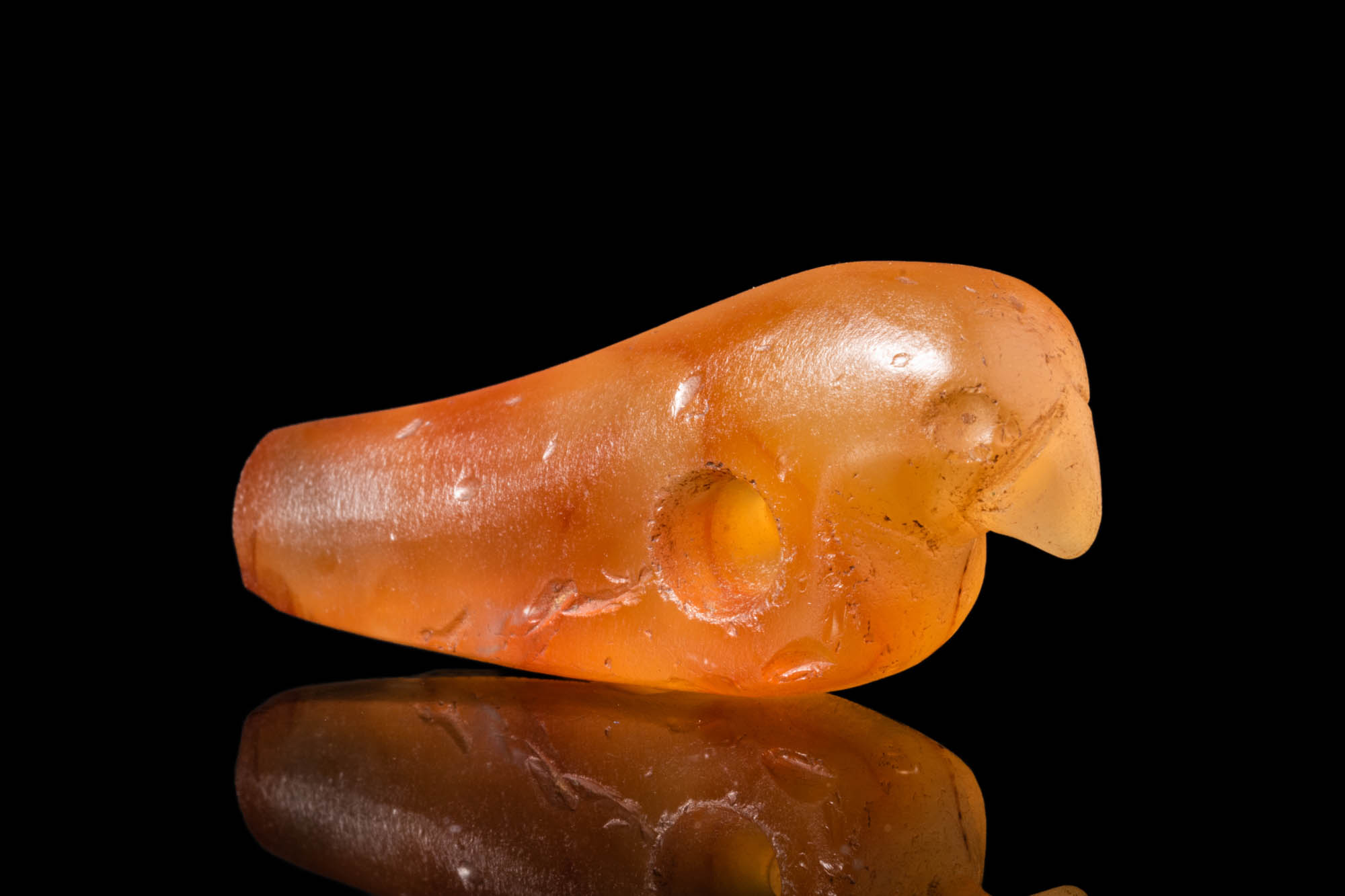 NEAR EASTERN CARNELIAN BIRD SHAPED BEAD - Image 2 of 3