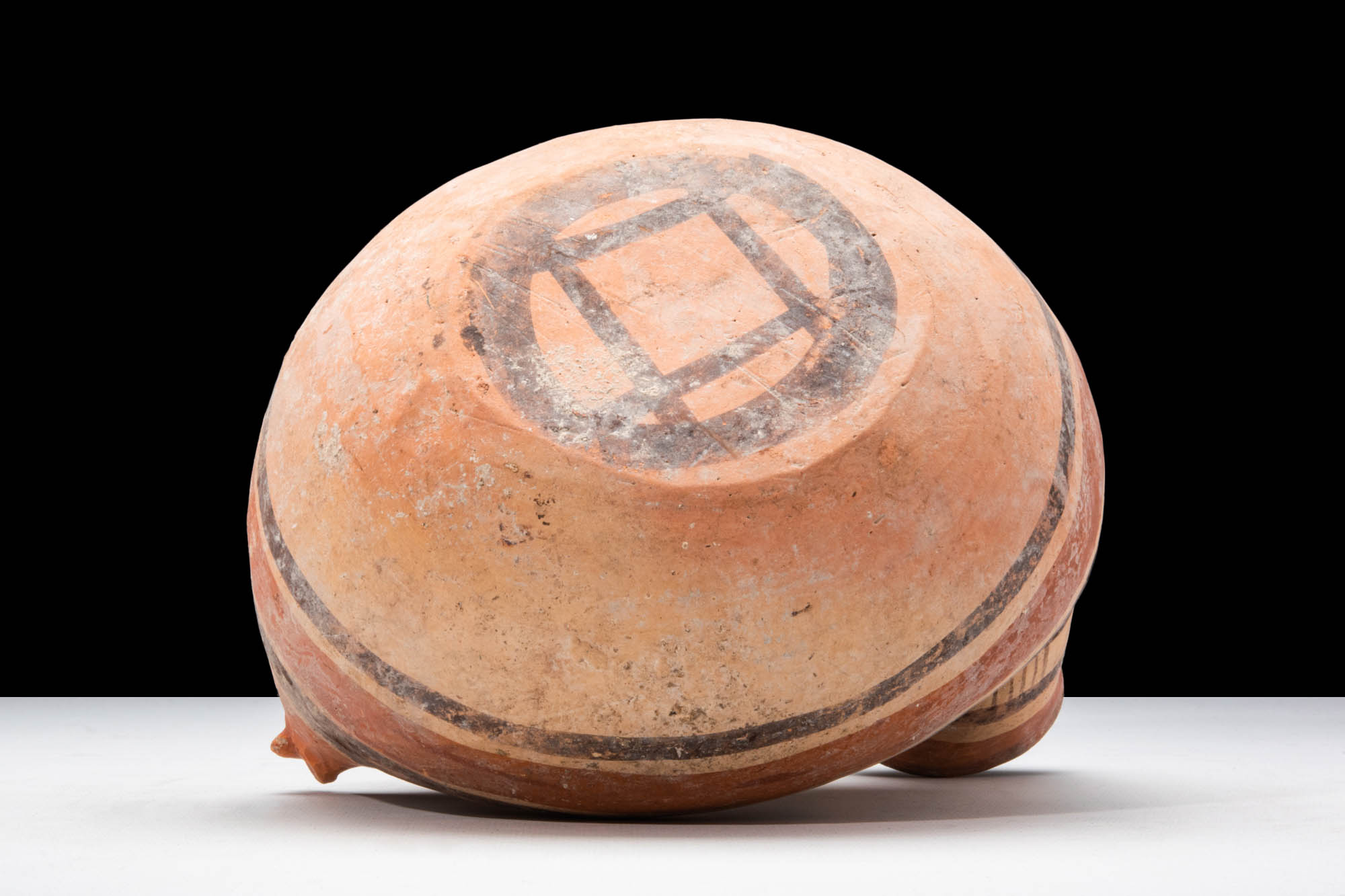 DAUNIAN TERRACOTTA BICHROME ASKOS - Image 7 of 7