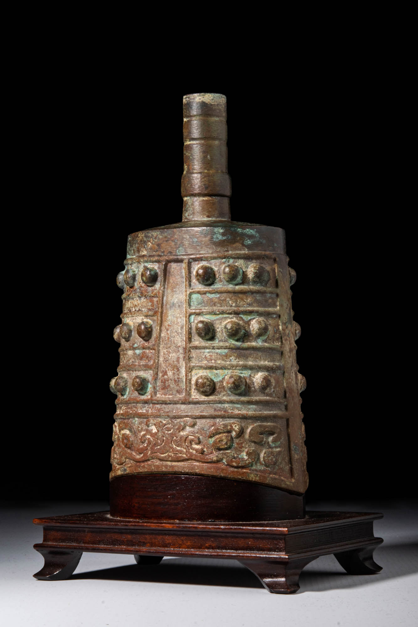 CHINESE BRONZE BELL DECORATED WITH ABSTRACT PHOENIX - Image 2 of 5