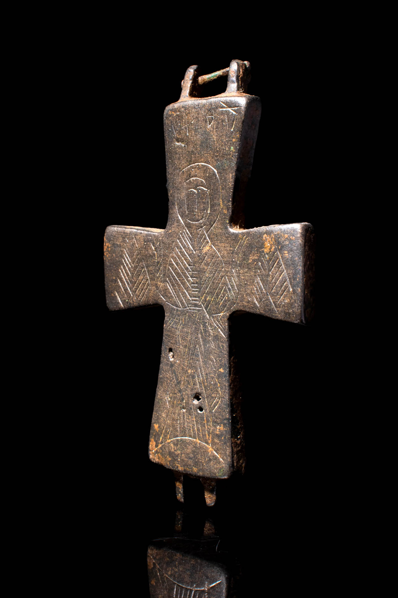 BYZANTINE BRONZE ENGOLPION WITH ENGRAVED CRUCIFIX - Image 2 of 3