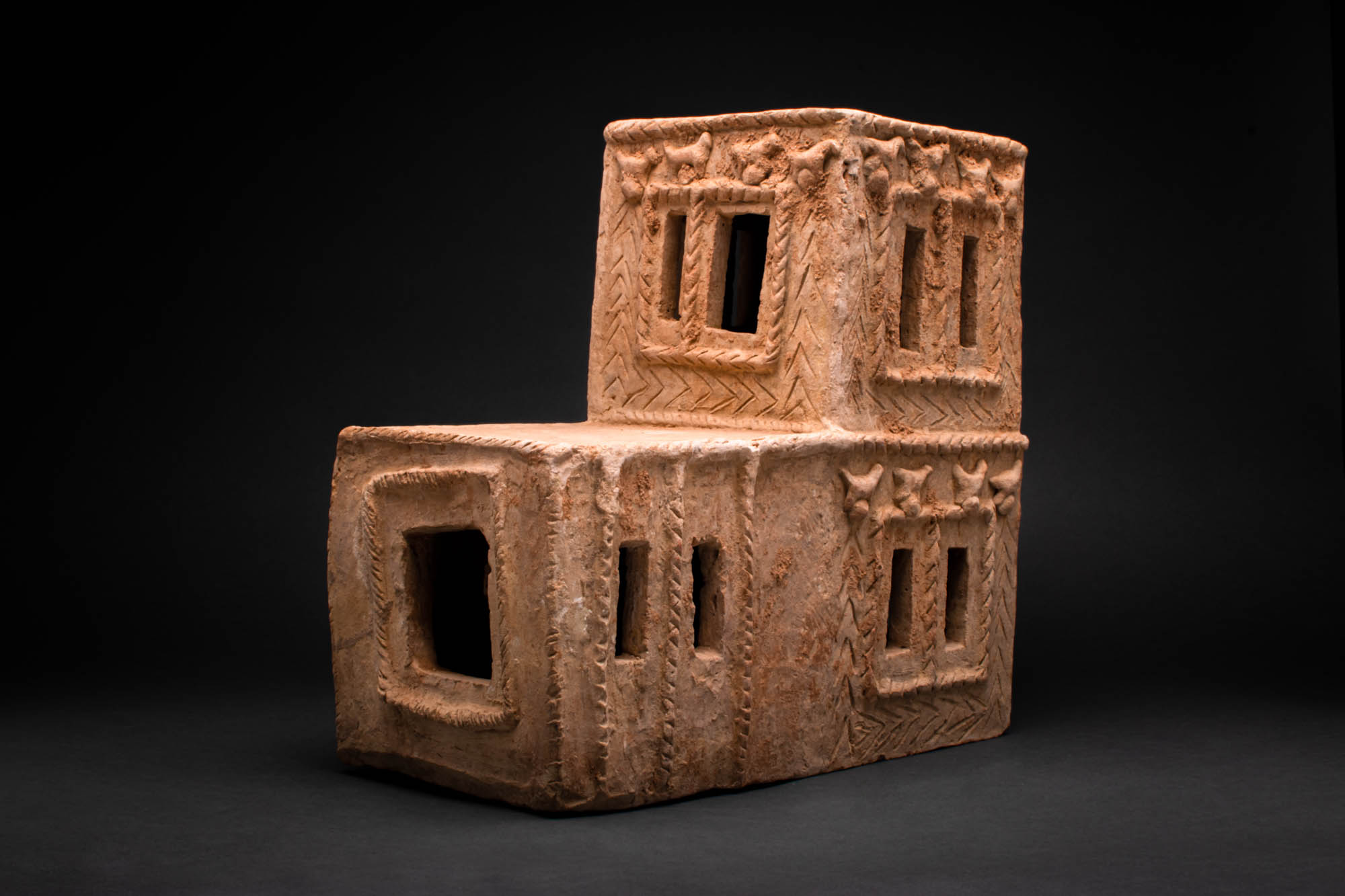 MESOPOTAMIAN ARCHITECTURAL TERRACOTTA MODEL - Image 7 of 8