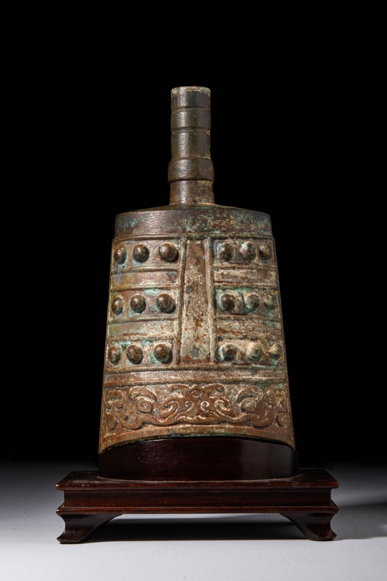 CHINESE BRONZE BELL DECORATED WITH ABSTRACT PHOENIX - Image 4 of 5