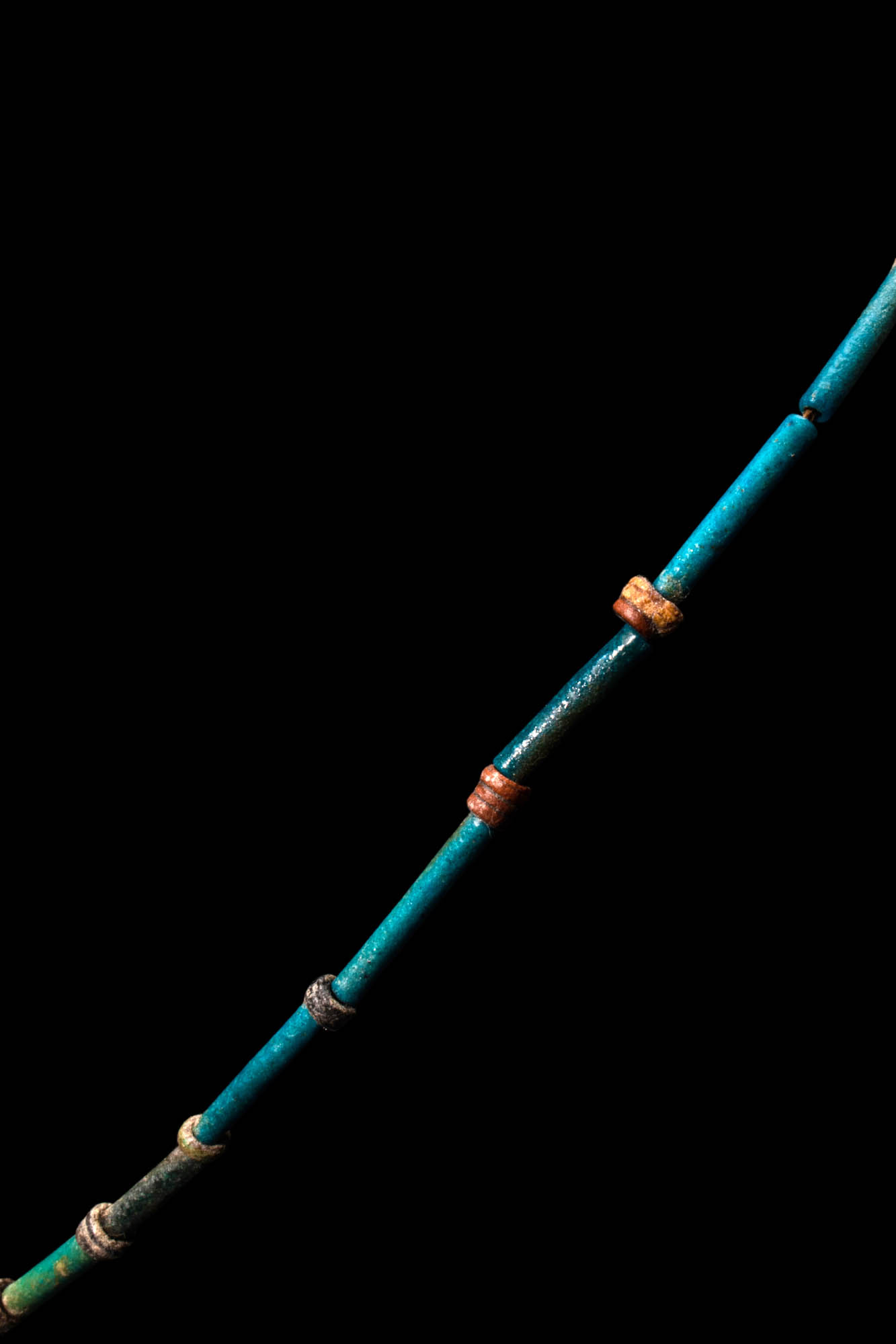 NEW KINGDOM EGYPTIAN FAIENCE NECKLACE - Image 3 of 5