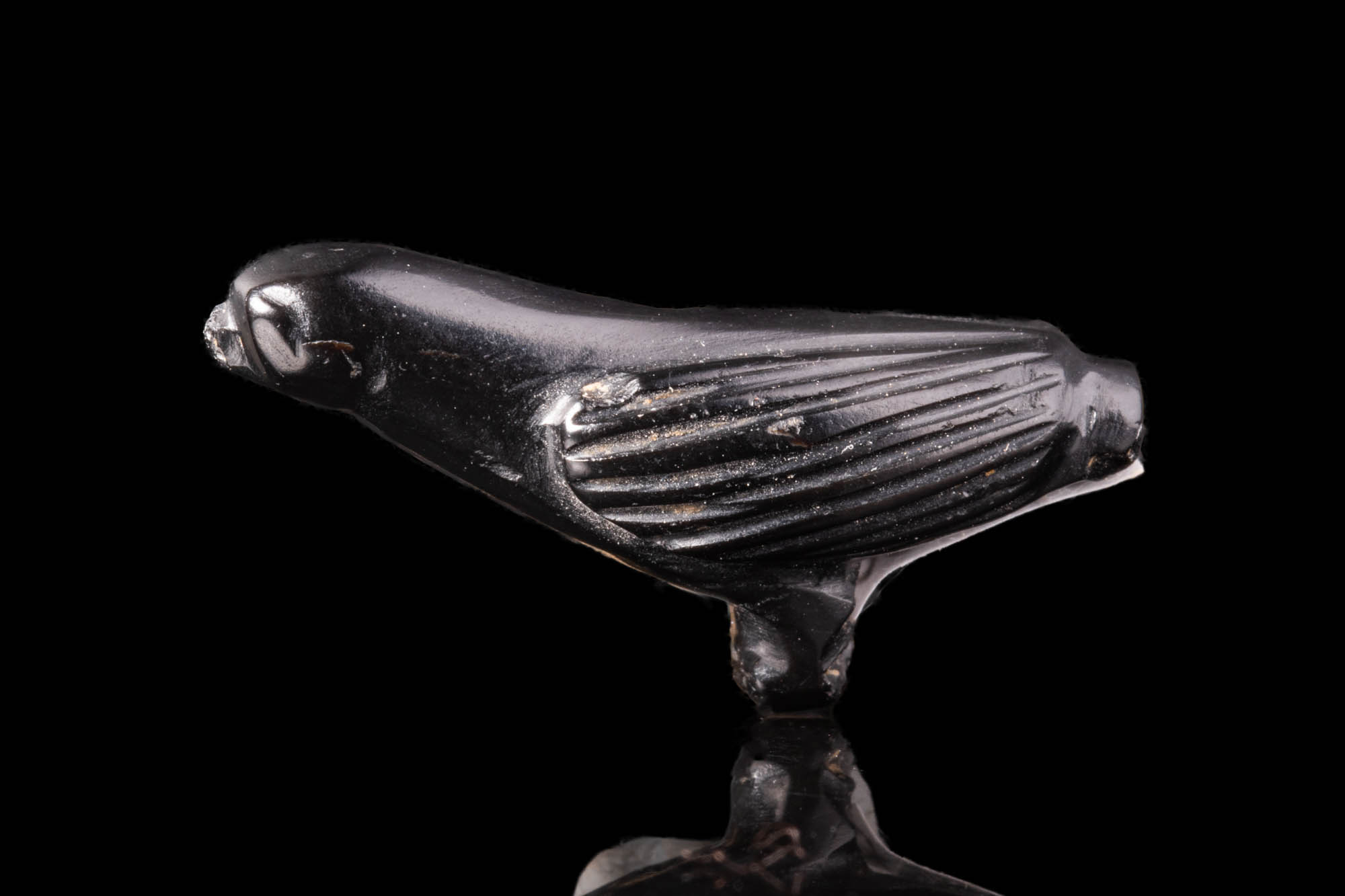 NEAR EASTERN BLACK STONE BIRD AMULET - Image 3 of 3