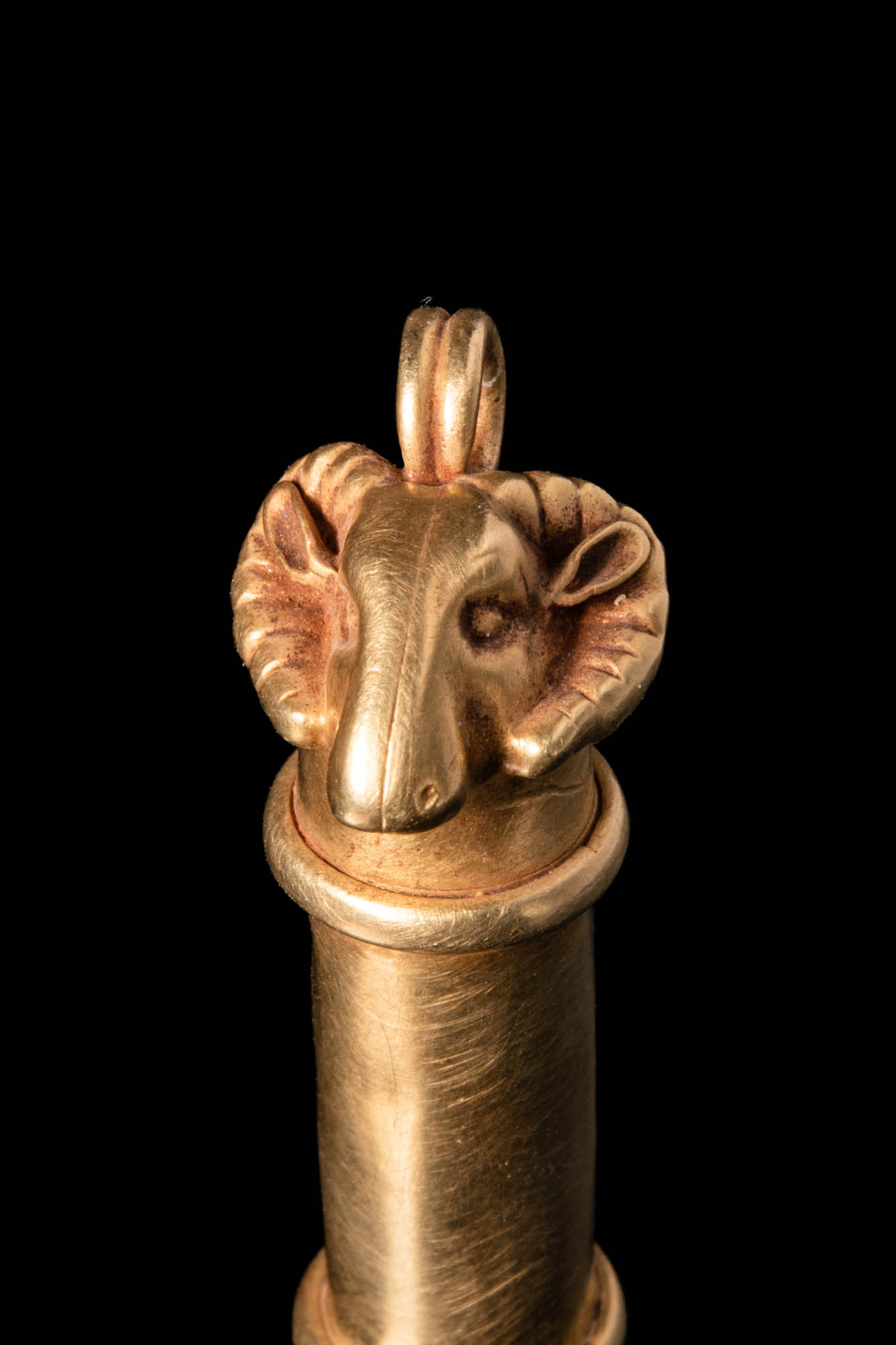 EGYPTIAN GOLD RAM HEAD PENDANT - Image 4 of 4