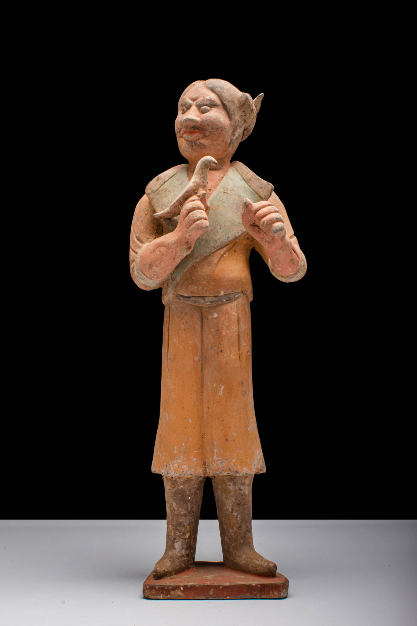 CHINESE TANG DYNASTY TERRACOTTA FOREIGN ENTERTAINER - TL TESTED