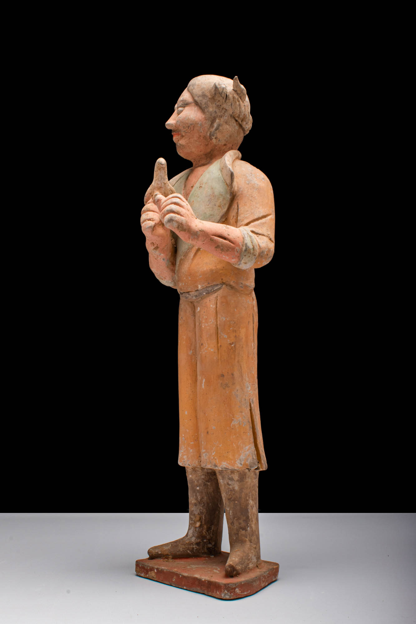 CHINESE TANG DYNASTY TERRACOTTA FOREIGN ENTERTAINER - TL TESTED - Image 2 of 6
