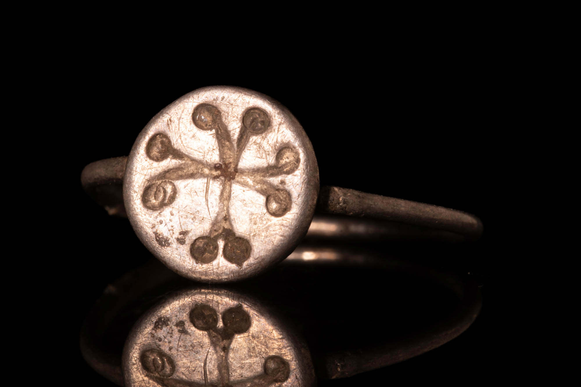 LATE BYZANTINE SILVER RING