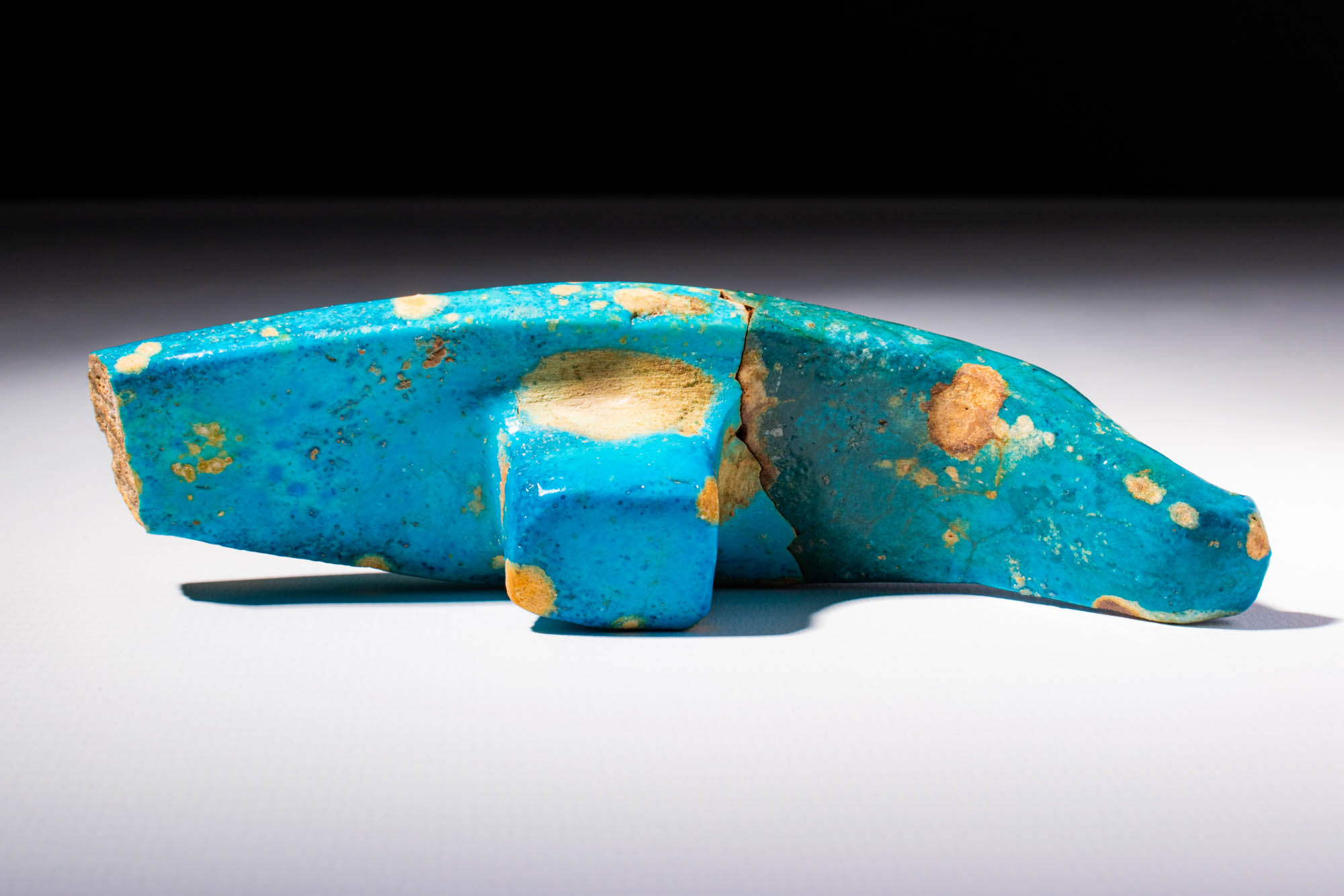 EGYPTIAN FAIENCE FUNERARY MODEL BOAT FRAGMENT - Image 5 of 5