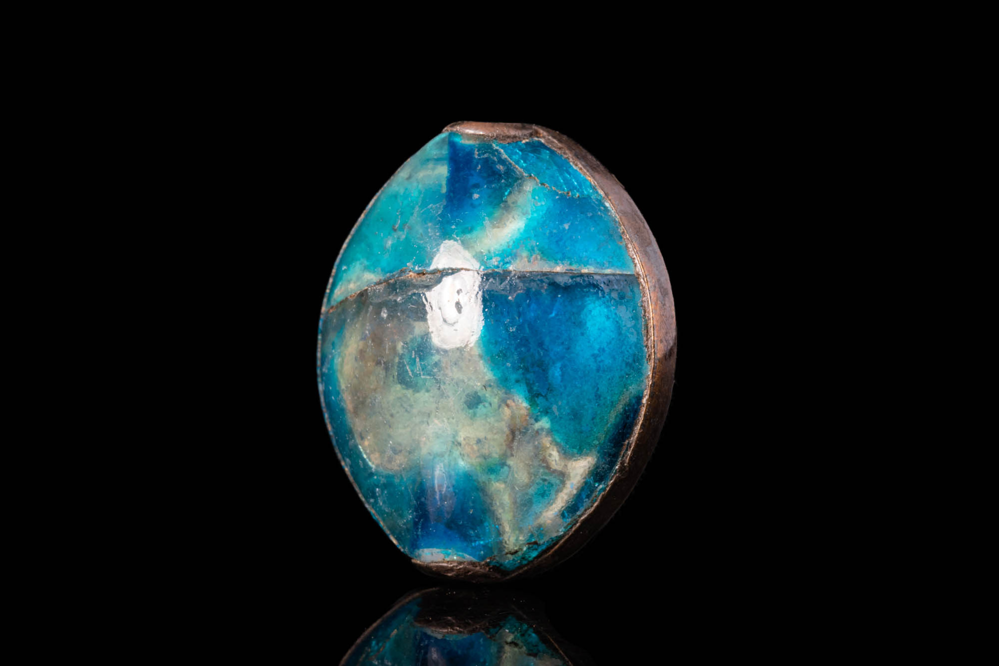 EGYPTIAN INSCRIBED SILVER AND BLUE GLAZED ROCK CRYSTAL SCARAB - Image 2 of 3