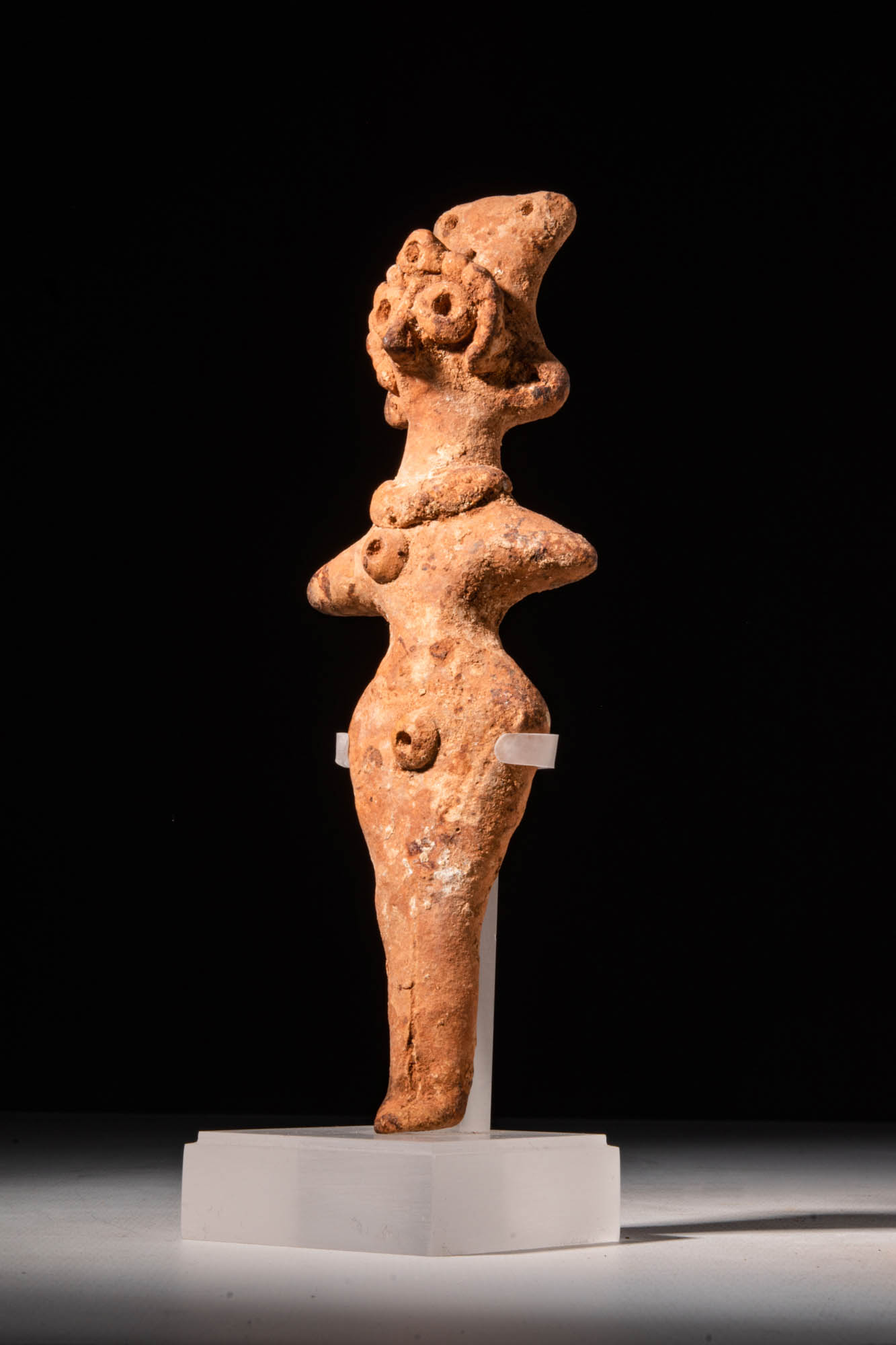 CYPRIOT POTTERY STATUETTE - Image 2 of 4