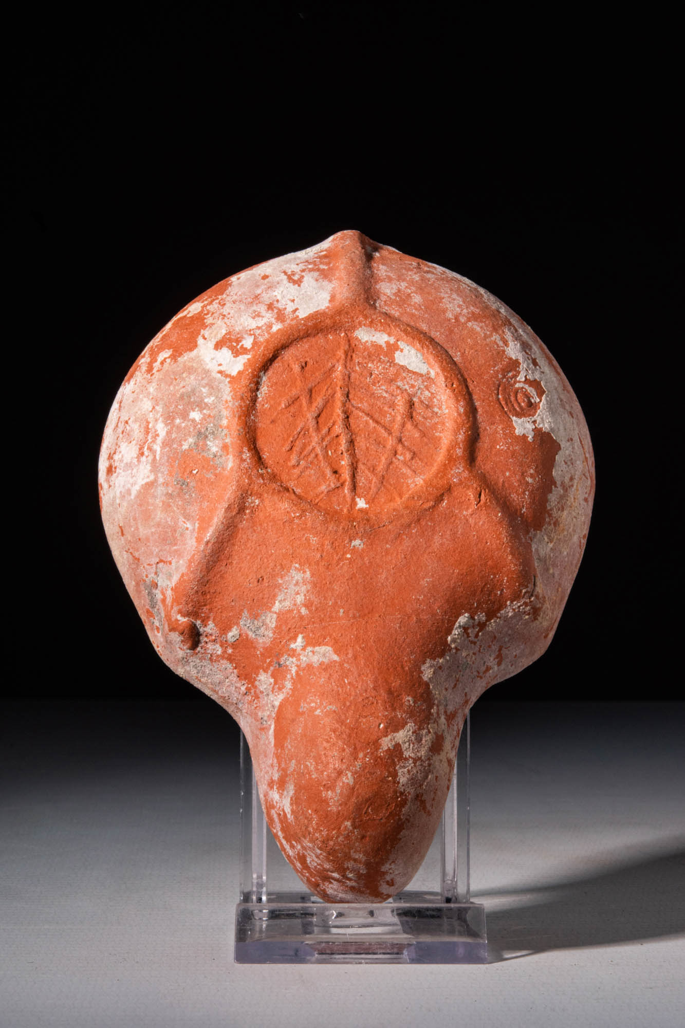 ROMAN TERRACOTTA OIL LAMP WITH CHI-RHO - Image 3 of 3