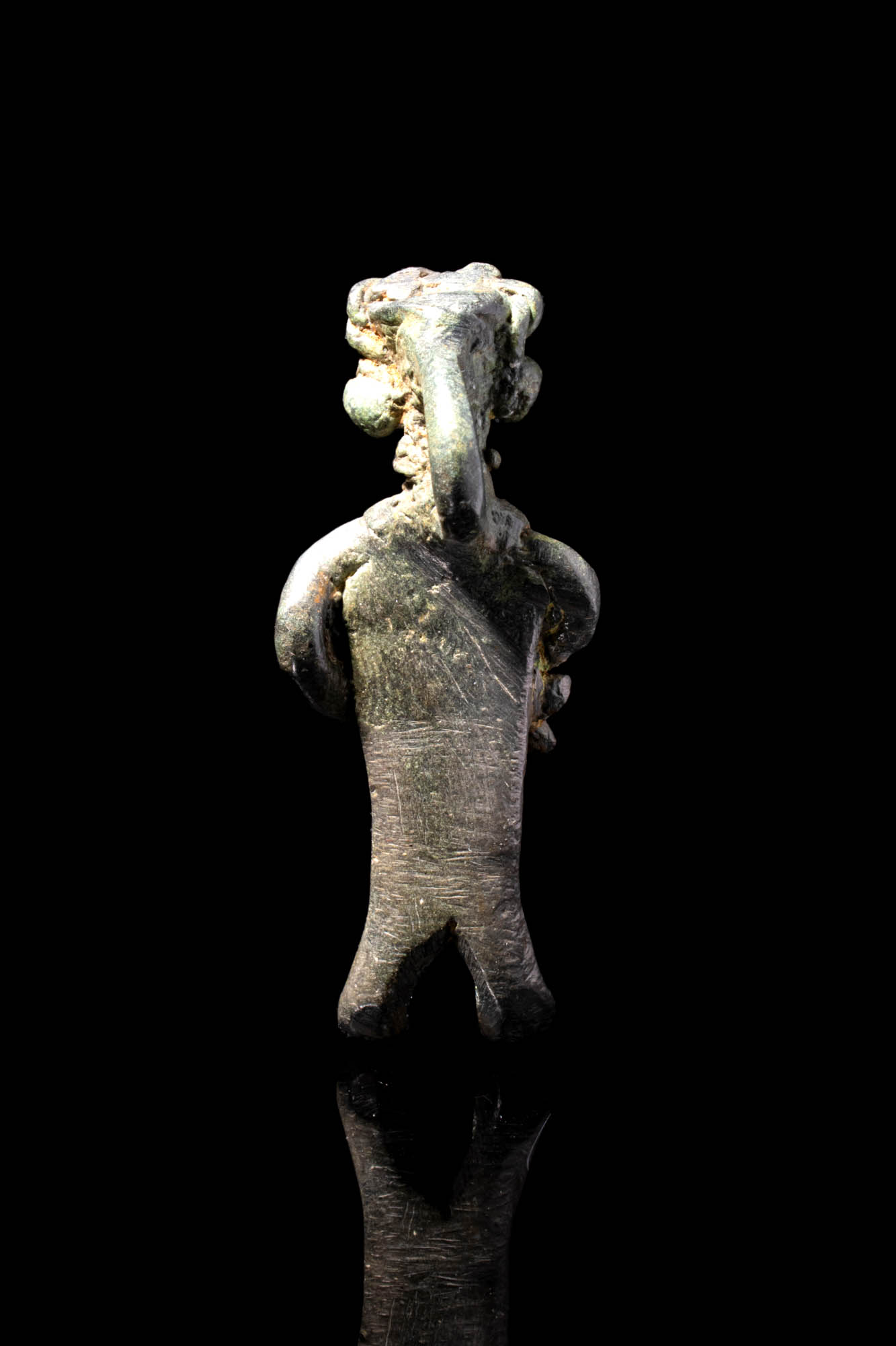 WESTERN ASIATIC BRONZE FIGURE OF A MOTHER WITH CHILD - Image 2 of 2