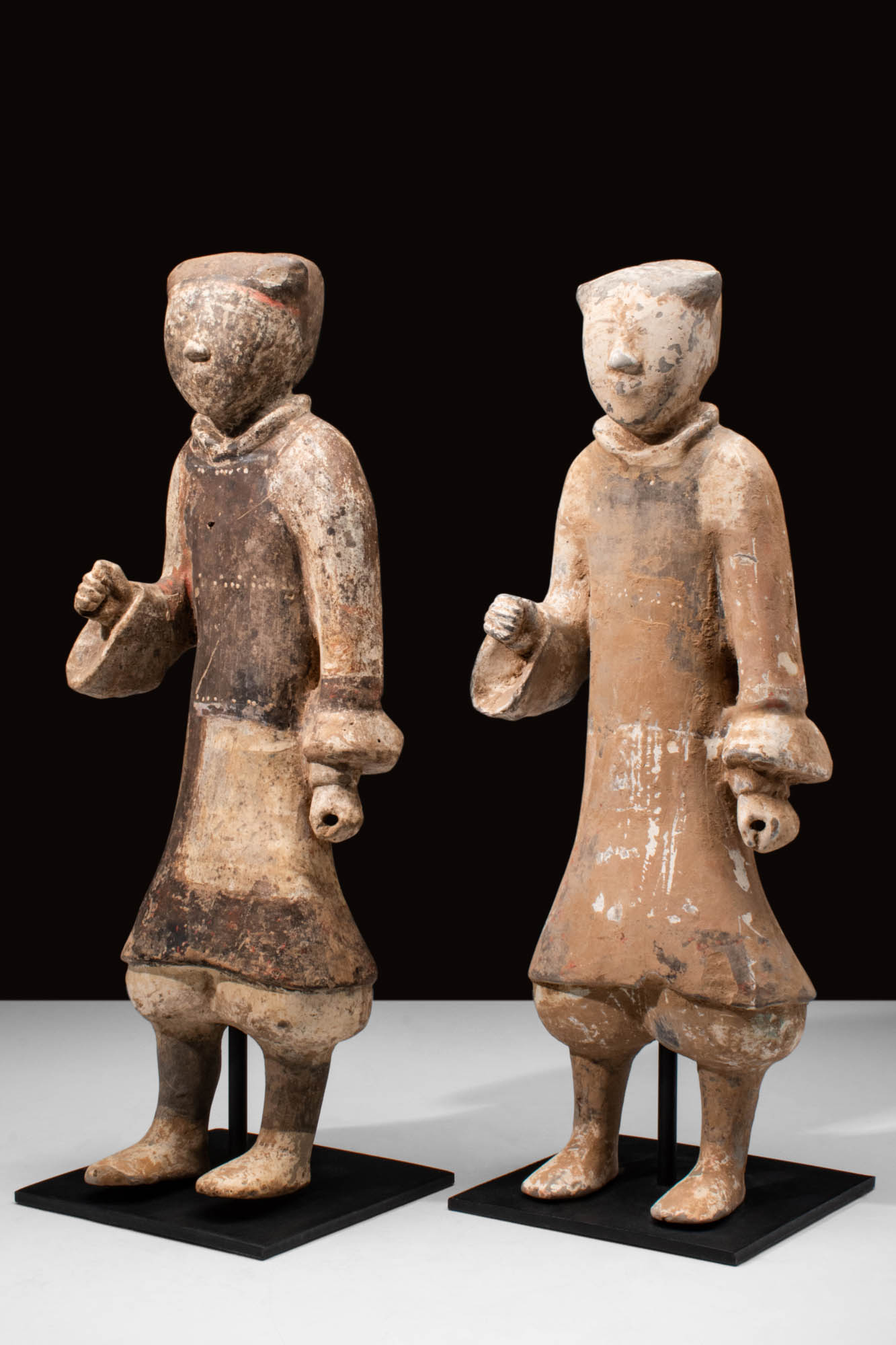 PAIR OF CHINESE HAN DYNASTY TERRACOTTA WARRIORS - Image 2 of 7