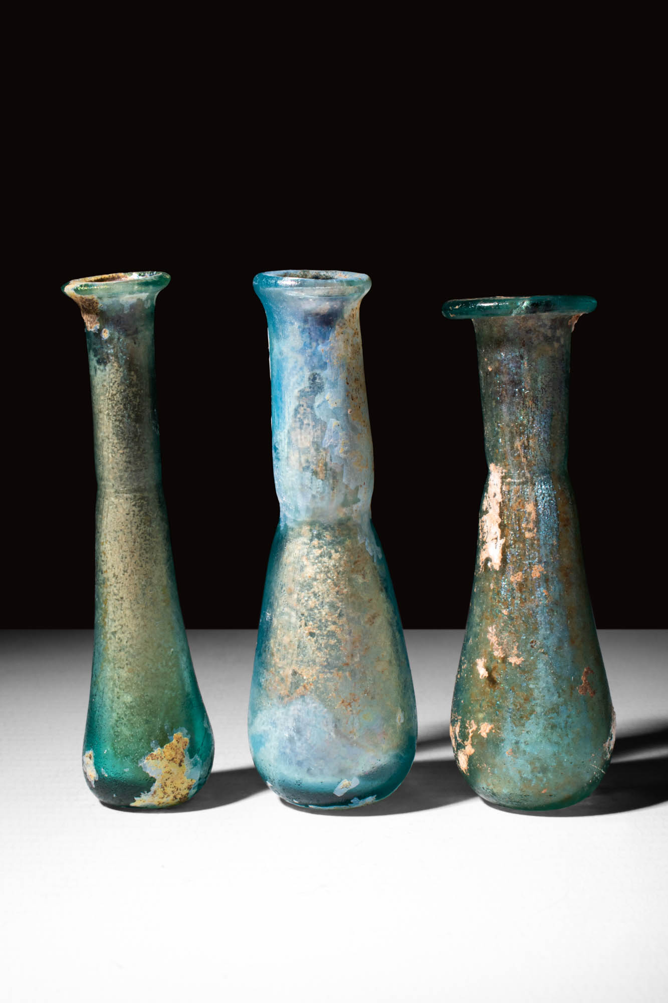 COLLECTION OF THREE ROMAN GLASS VESSELS - Image 2 of 4