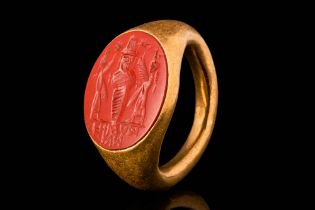 ROMAN GOLD FINGER RING WITH JASPER INTAGLIO OF OSIRIS