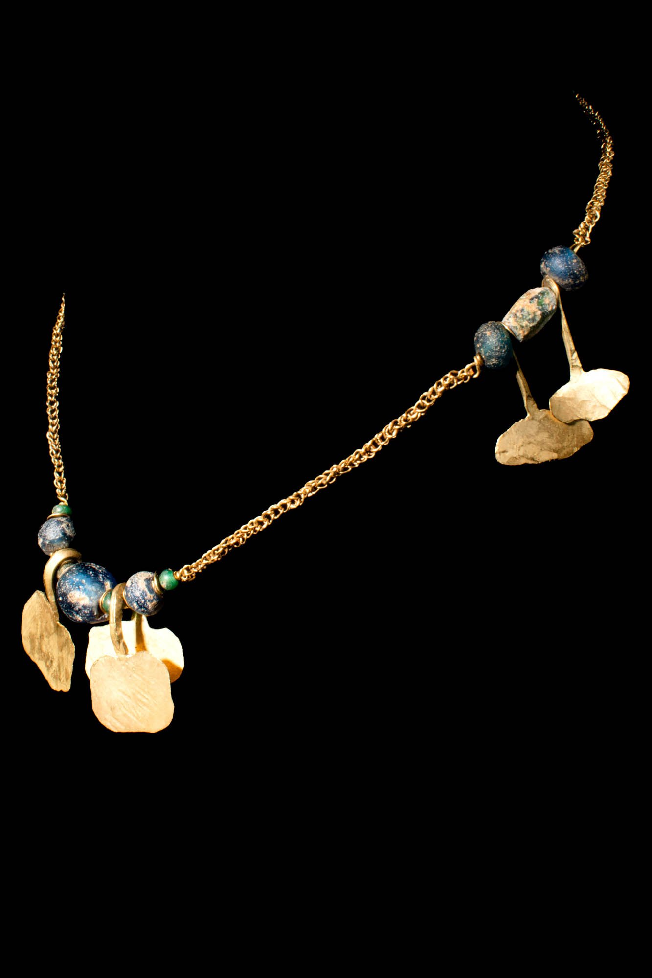 GOLD NECKLACE WITH EGYPTIAN GOLD PENDANTS AND BEADS - Image 6 of 8