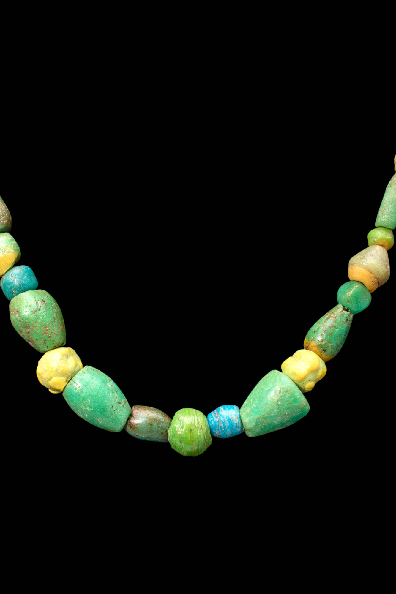 PHOENICIAN GLASS BEADS NECKLACE - Image 4 of 5