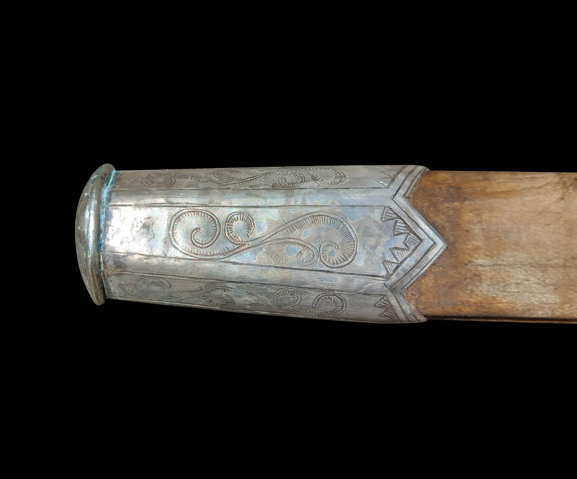AMAZING SABER SWORD DECORATED WITH FAMILY ARMS - FULL REPORT - Image 16 of 28