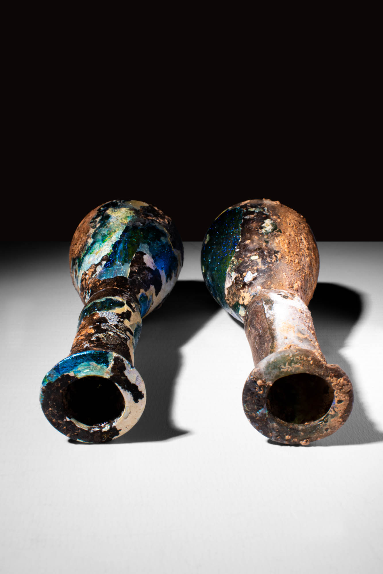 TWO ROMAN GLASS VESSELS WITH SUPERB COLOURS - Image 3 of 4