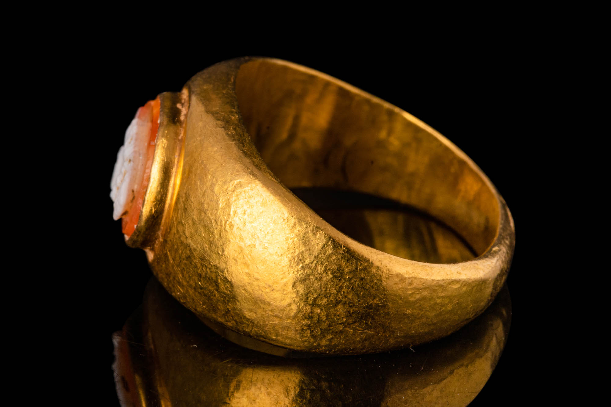 ROMAN GOLD FINGER RING WITH SARDONYX CAMEO OF A WOMAN - Bild 4 aus 6