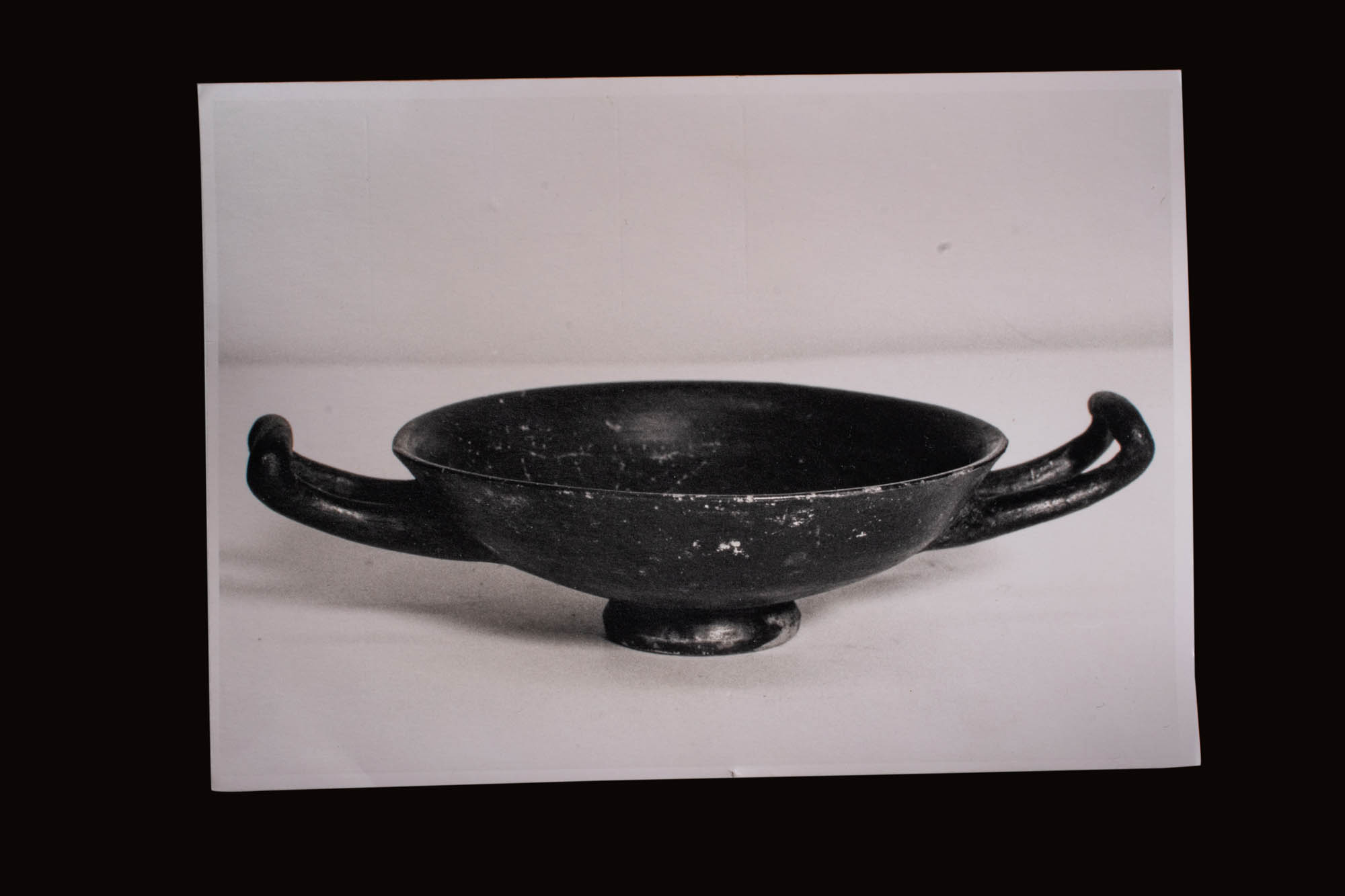 PAIR OF GREEK BLACK GLAZED KYLIX - Image 5 of 6