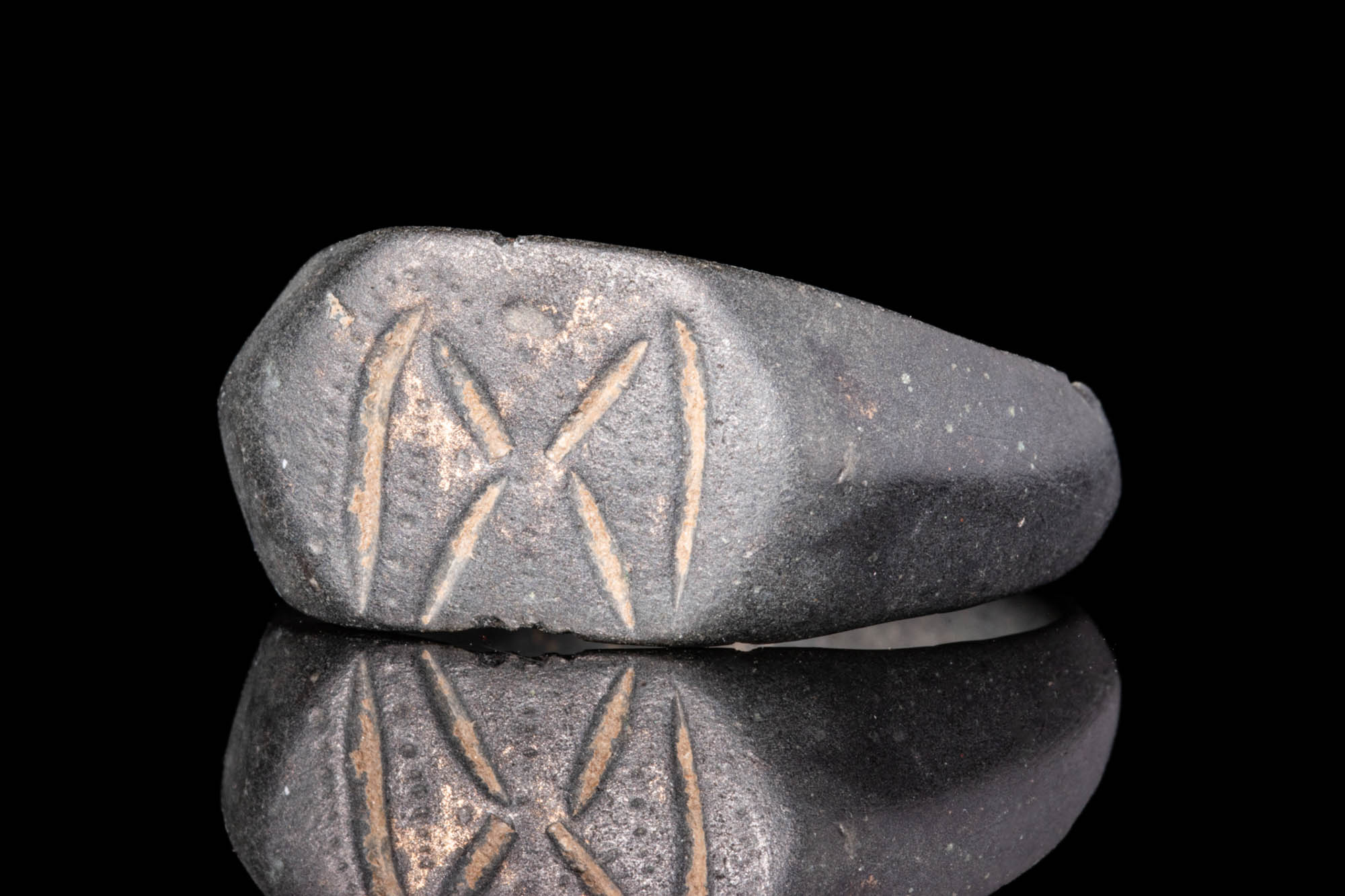 MEROVINGIAN OR VISIGOTHIC BRONZE RING DECORATED WITH STYLISED ANGEL