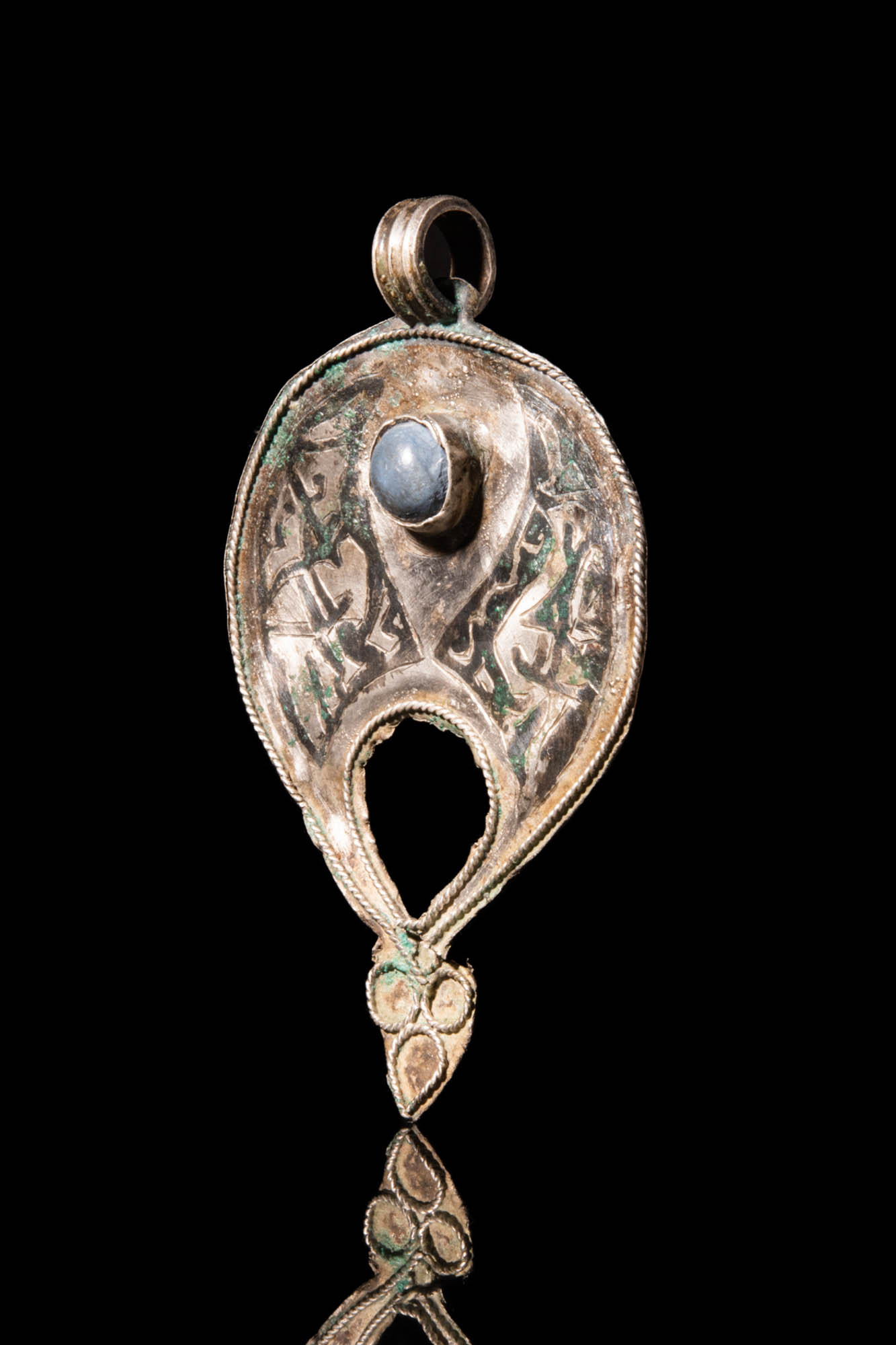 FATIMID CRESCENT MOON PENDANT WITH BLUE BEAD - Image 2 of 3