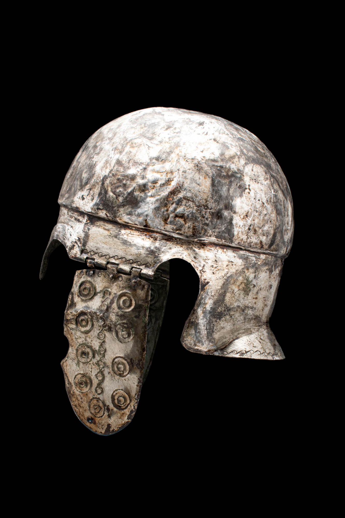 STUNNING COMPLETE CHALCIDIAN HELMET WITH DECORATED CHEEKPIECES - Image 3 of 6