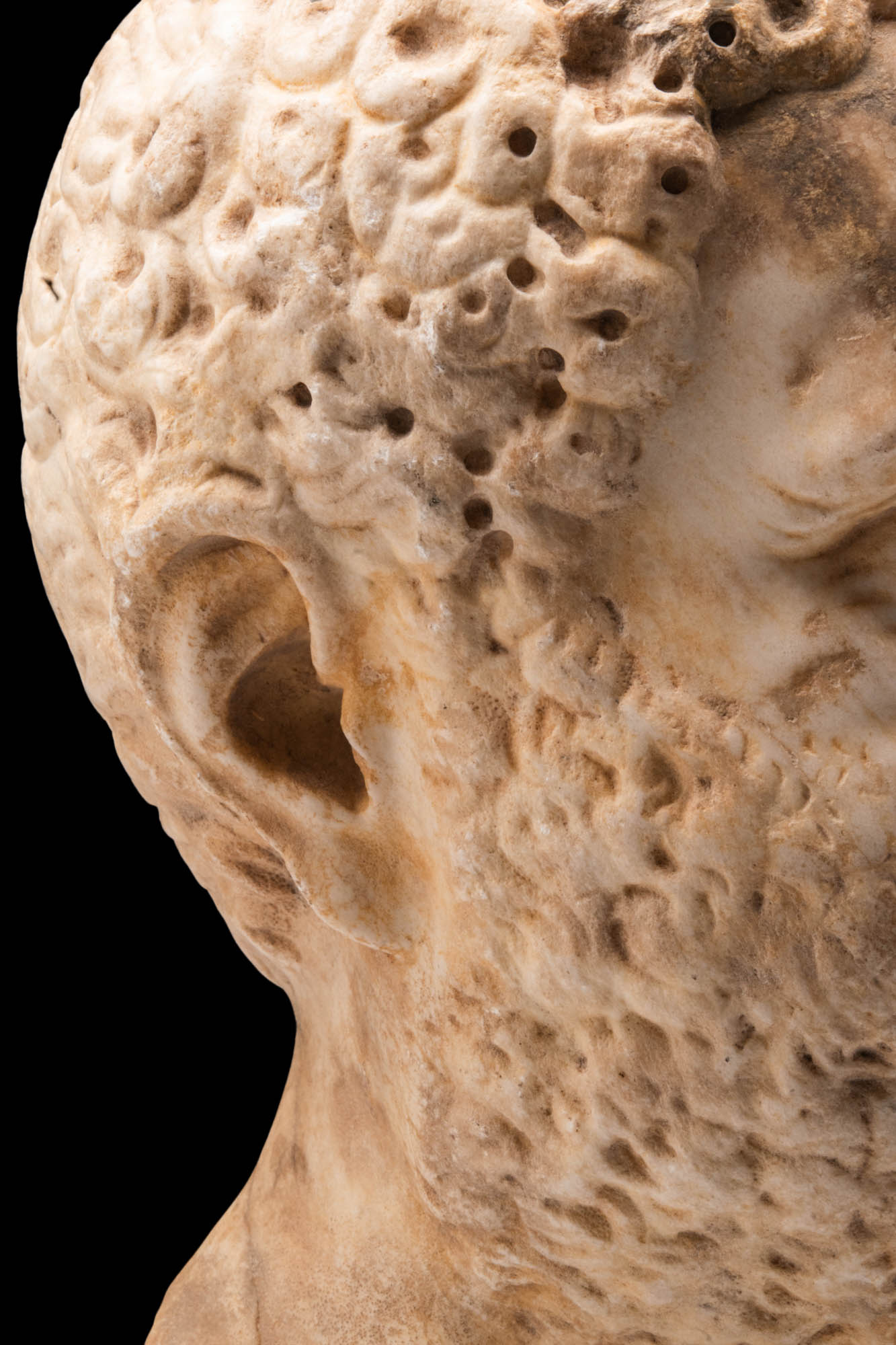 ROMAN MARBLE HEAD OF A BEARDED MAN - Image 7 of 7
