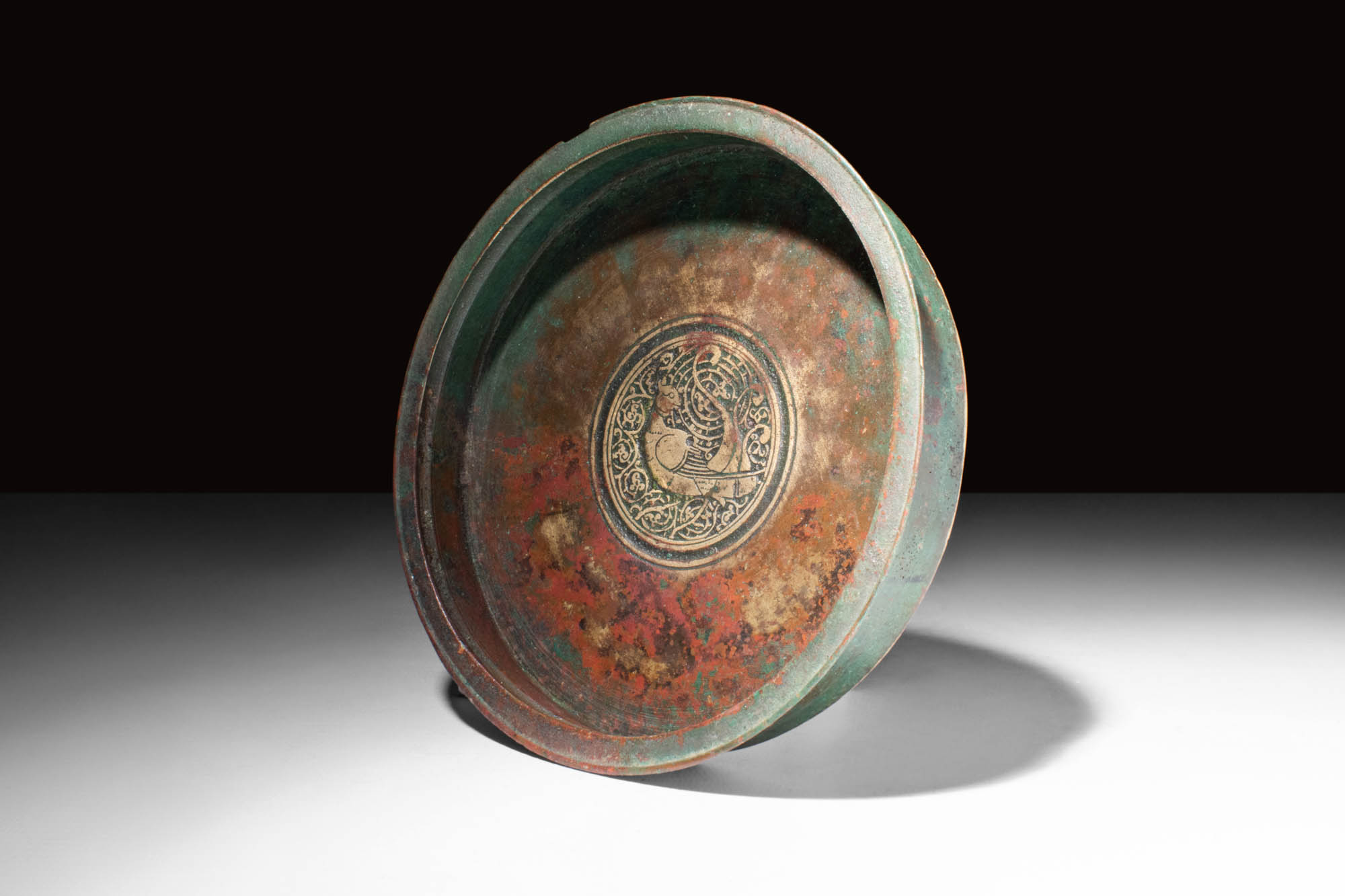 MEDIEVAL SELJUK COPPER ALLOY GILDED DECORATED TRAY - Image 2 of 4