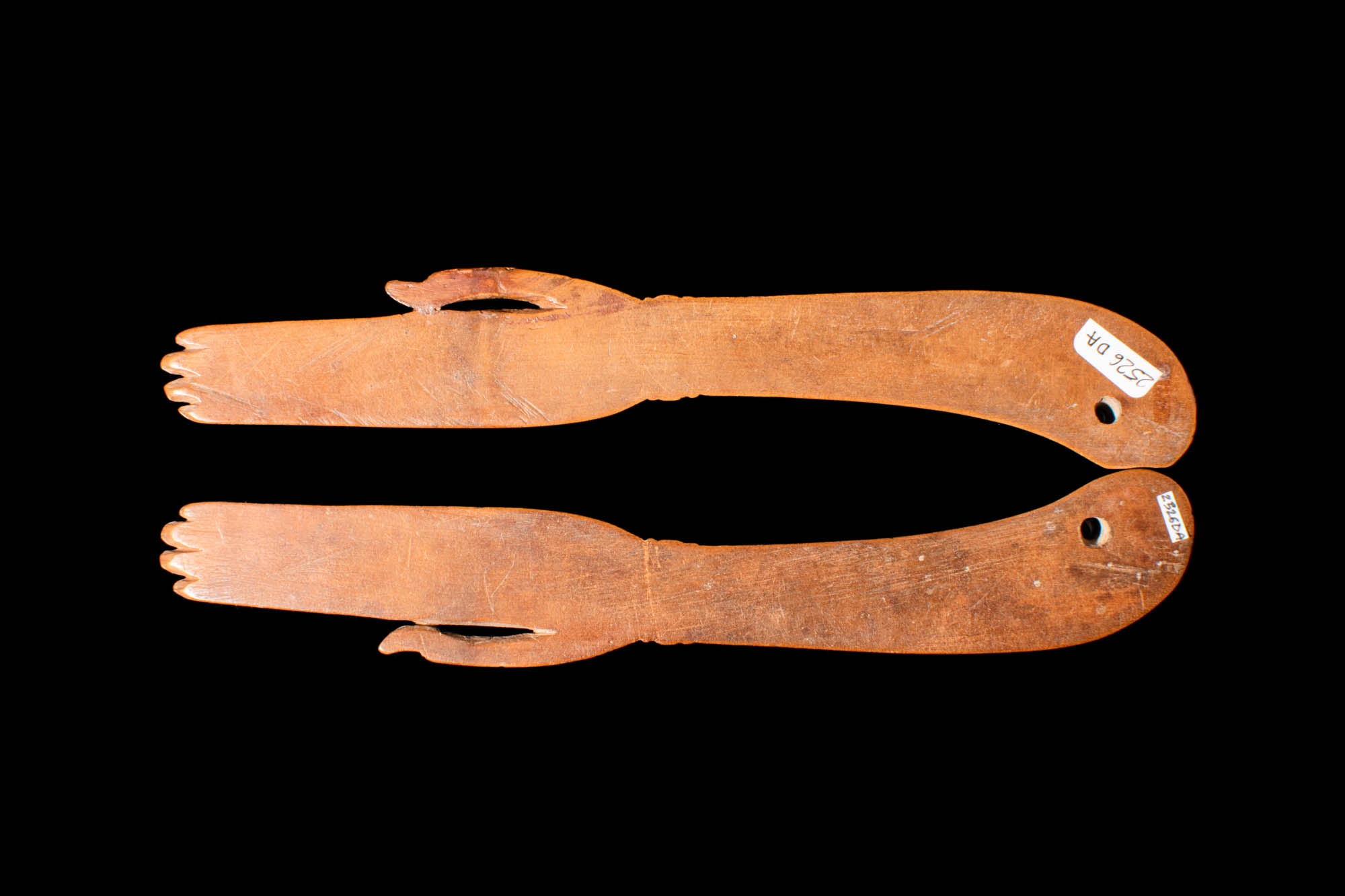 EGYPTIAN WOODEN CLAPPERS HANDS SHAPED - Image 2 of 2