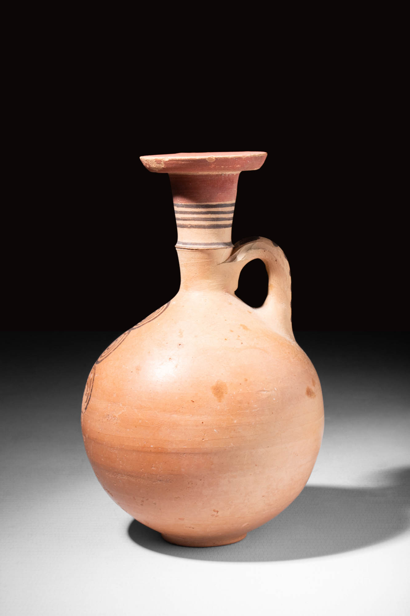 CYPRIOT BICHROME POTTERY JUG WITH CIRCLES