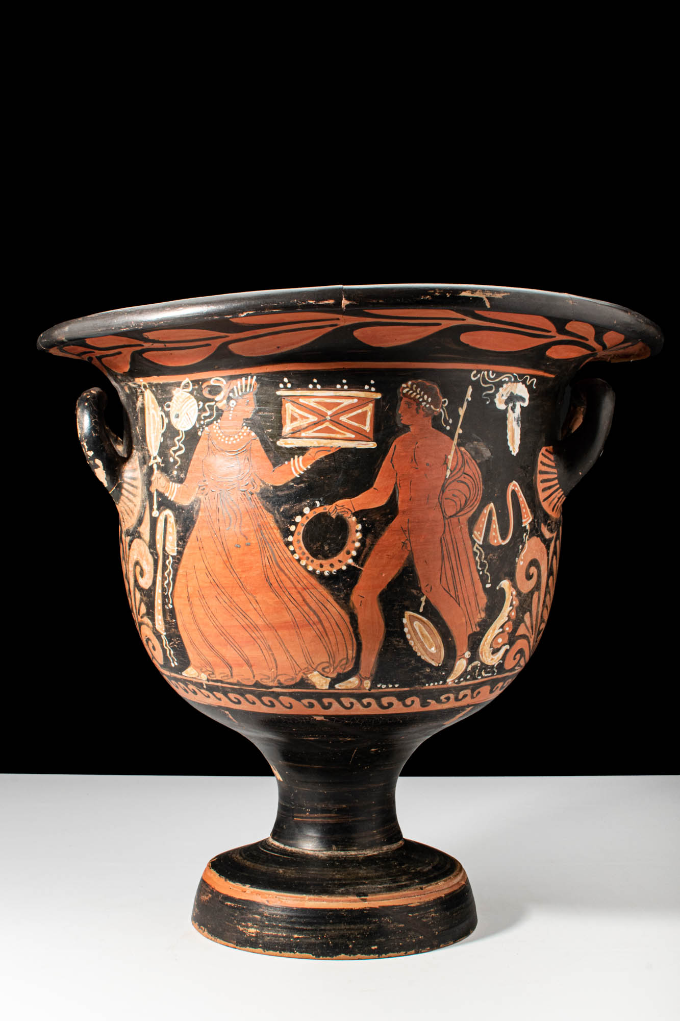 GREEK APULIAN RED-FIGURE BELL KRATER - Image 2 of 7