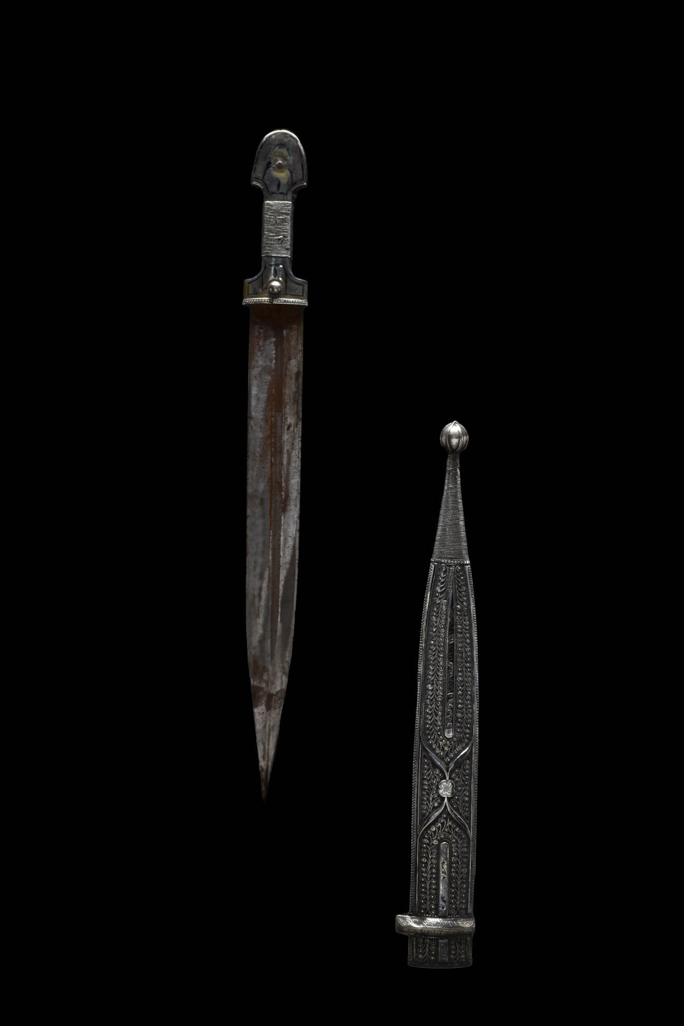 CIRCASSIAN STEEL DAGGER (KINDJAL) WITH NIELLOED SILVER SCABBARD