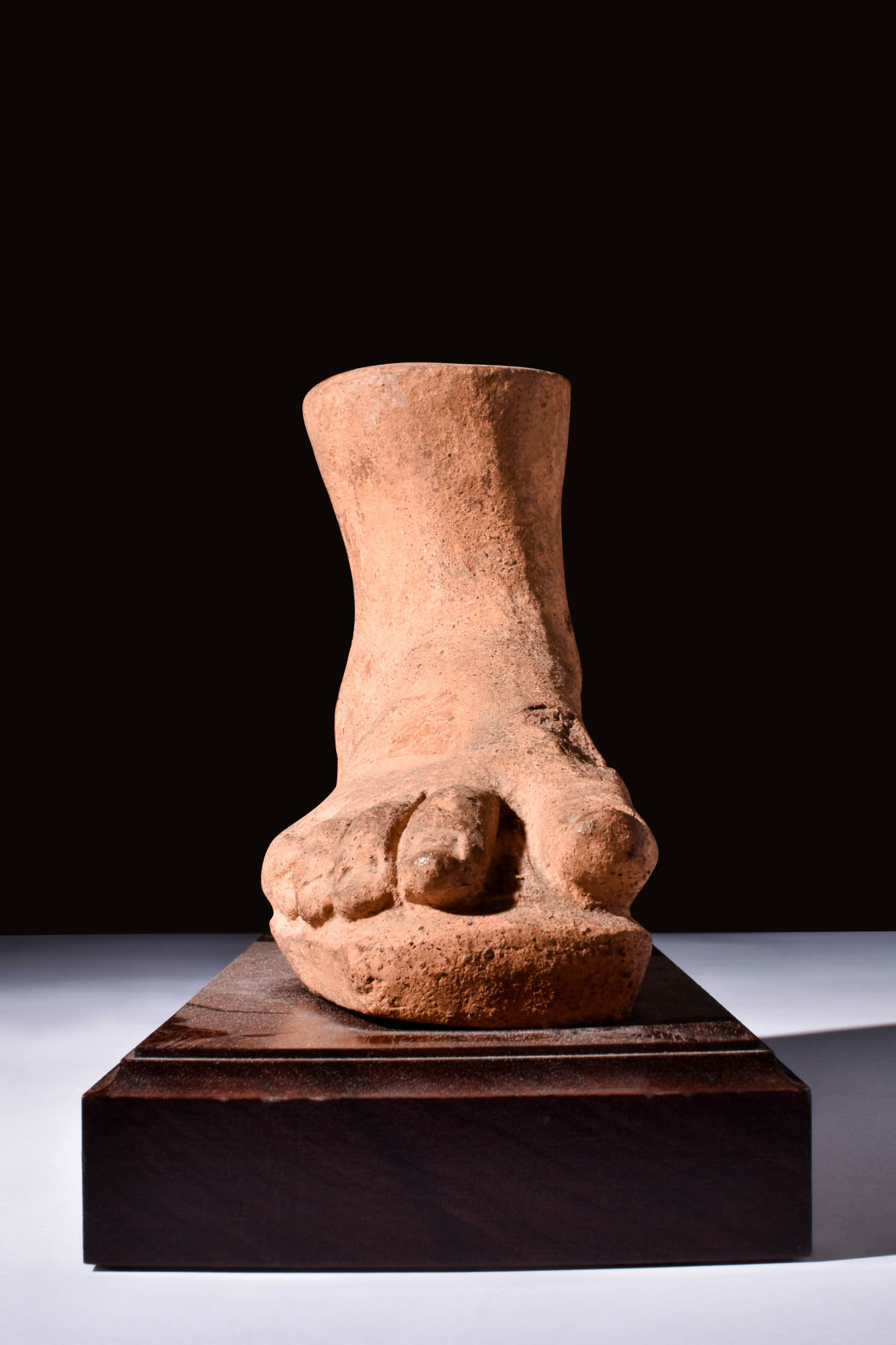 ETRUSCAN POTTERY LIFE-SIZE VOTIVE FOOT - Image 4 of 5