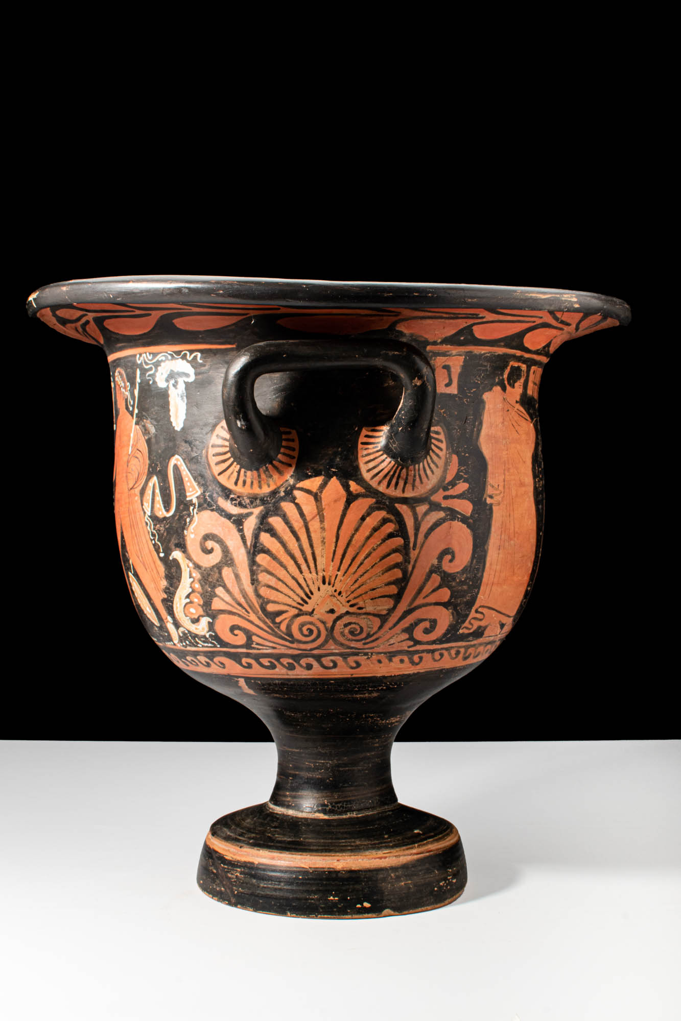 GREEK APULIAN RED-FIGURE BELL KRATER - Image 3 of 7