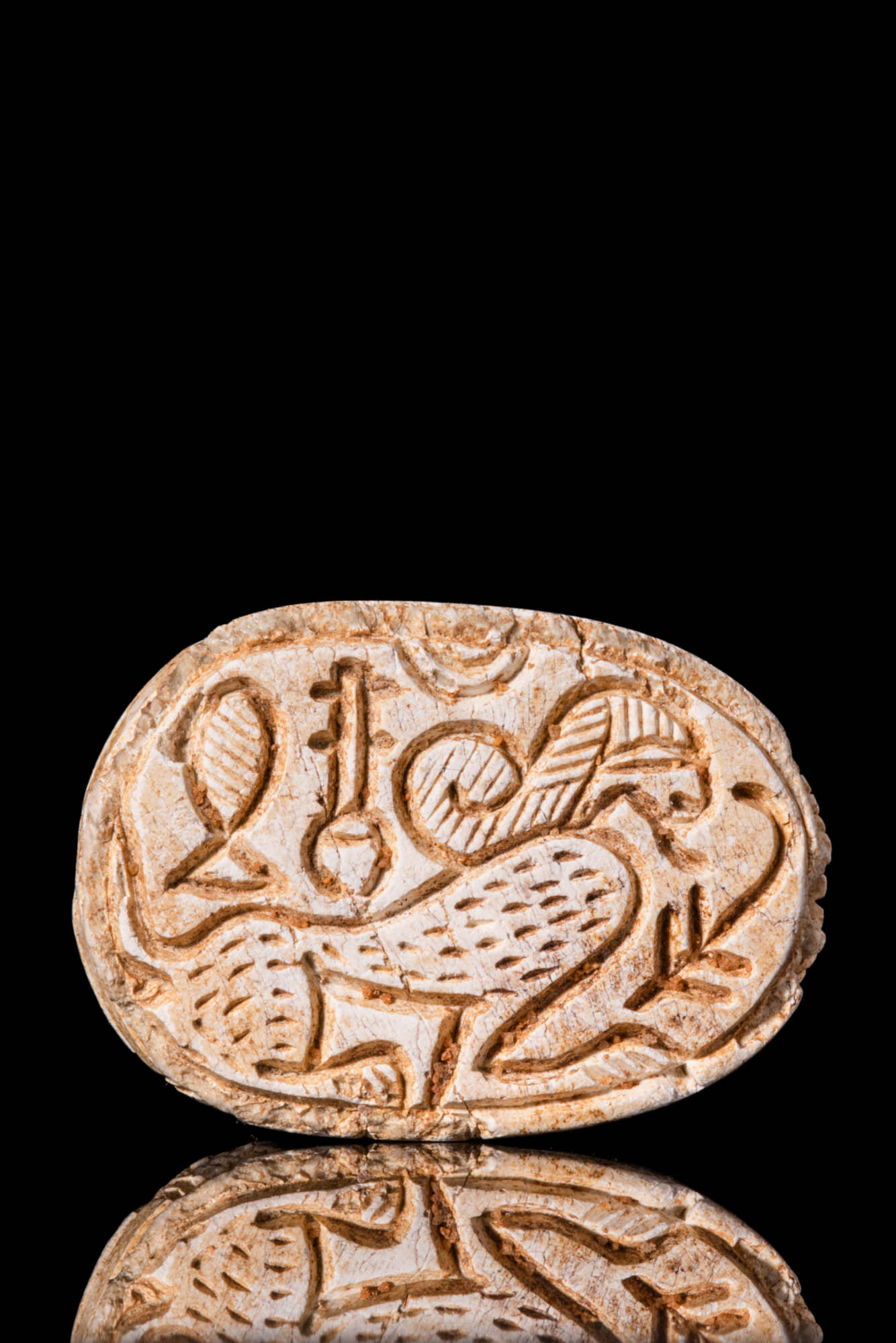 EGYPTIAN STEATITE SCARAB WITH DEPICTION OF A LION - Image 2 of 4