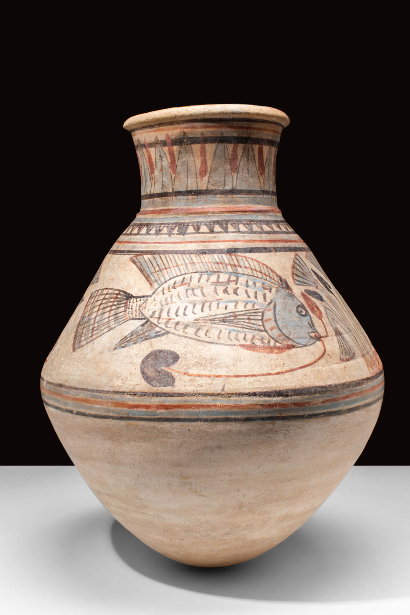 EGYPTIAN NEW KINGDOM COBALT BLUE PAINTED JAR DEPICTING A FISH - Image 3 of 6